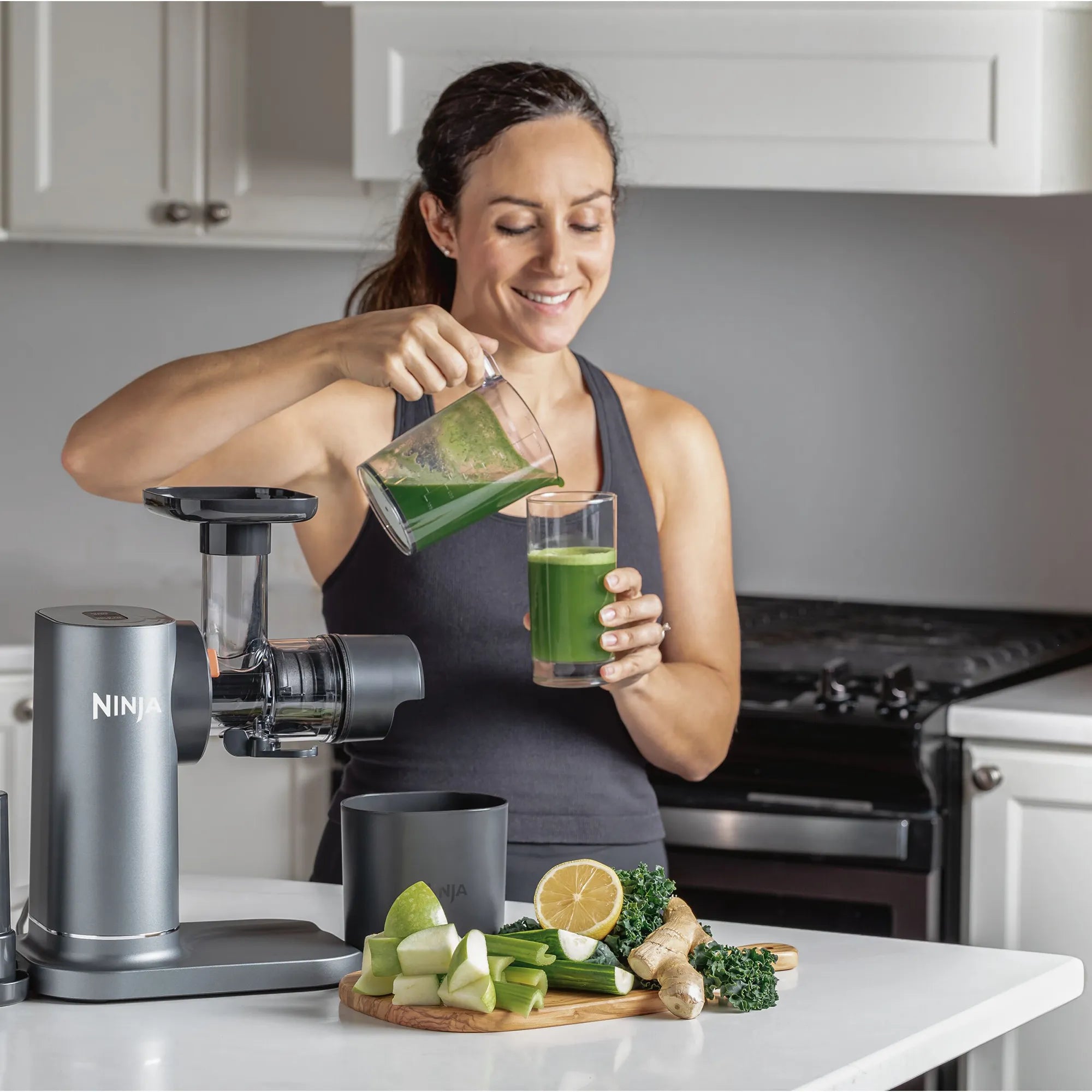 Ninja NeverClog Cold Press Juicer - Slow Masticating Juicer for Fruits & Vegetables - Quiet Operation & Easy Clean - Perfect for Healthy Juices & Smoothies at Home or Gym