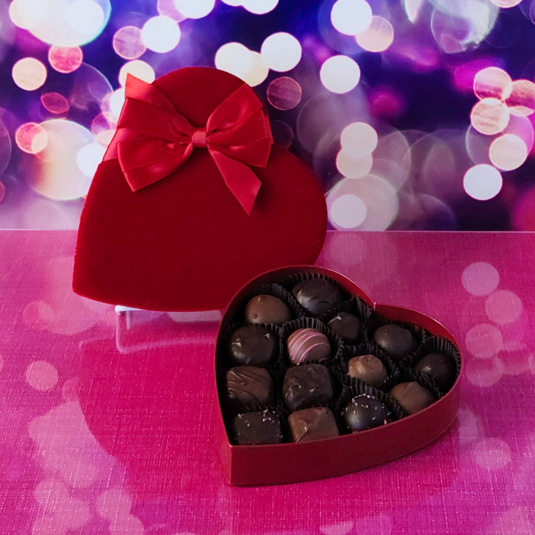 Valentine's Day Heart Shaped Gift Box - Elegant Jewelry Storage for Necklaces, Rings & Keepsakes | Perfect for Romantic Gifts, Proposals & Anniversary Presents