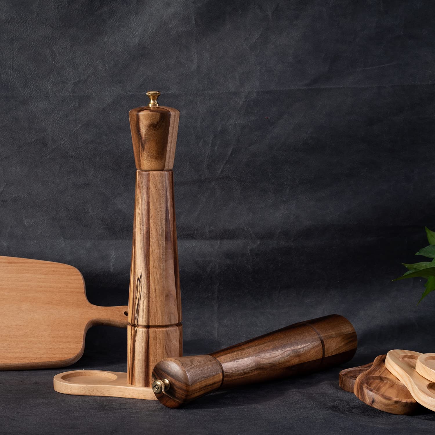 DeroTeno Wooden Salt & Pepper Grinder Tray - 6cm, Table Protector for Dining