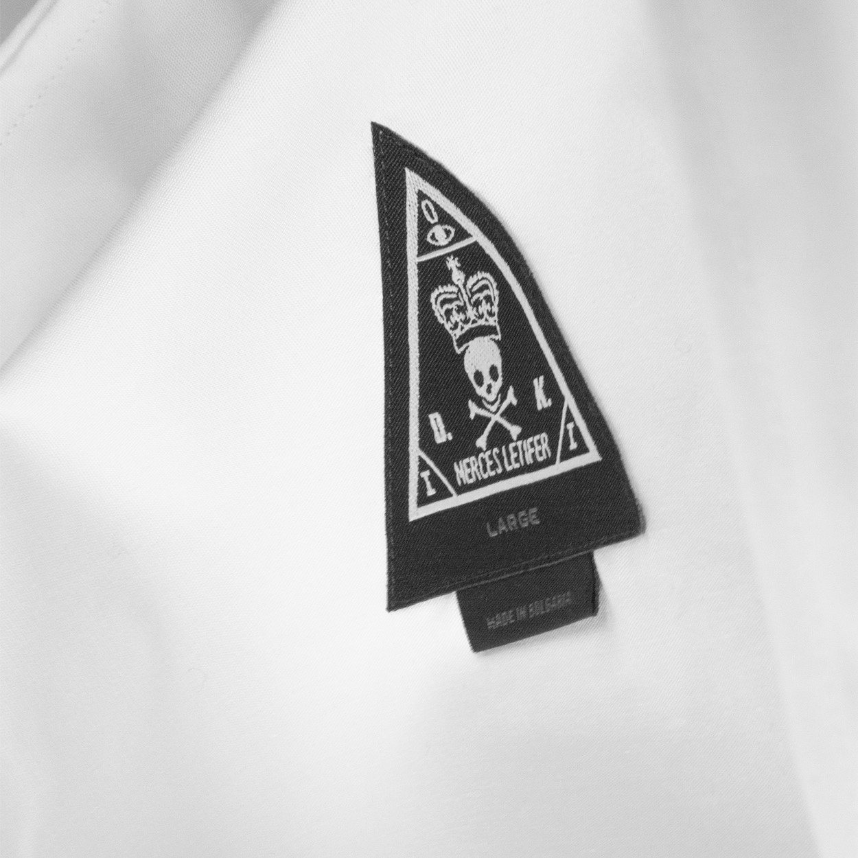 Hitman Men's Slim Fit Dress Shirt - Premium White Formal Shirt for Business & Office - Perfect for Weddings, Interviews, and Professional Occasions