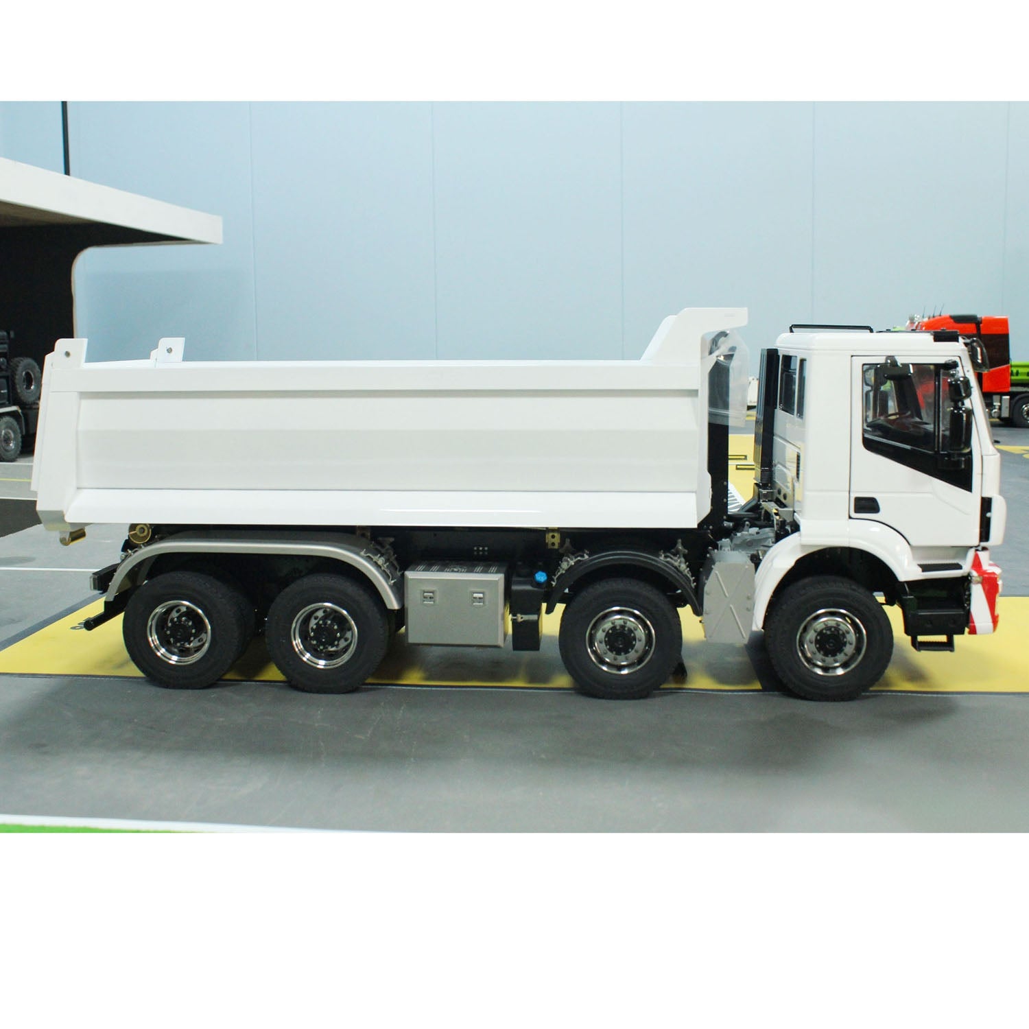 1/14 Scale 8x8 Metal Hydraulic RC Dump Truck - Radio Controlled Remote Control Toy with Realistic Sound & Light, 3-Speed Transmission (PNP) - Perfect for Construction Site Play, Off-Road Adventure & Collectors