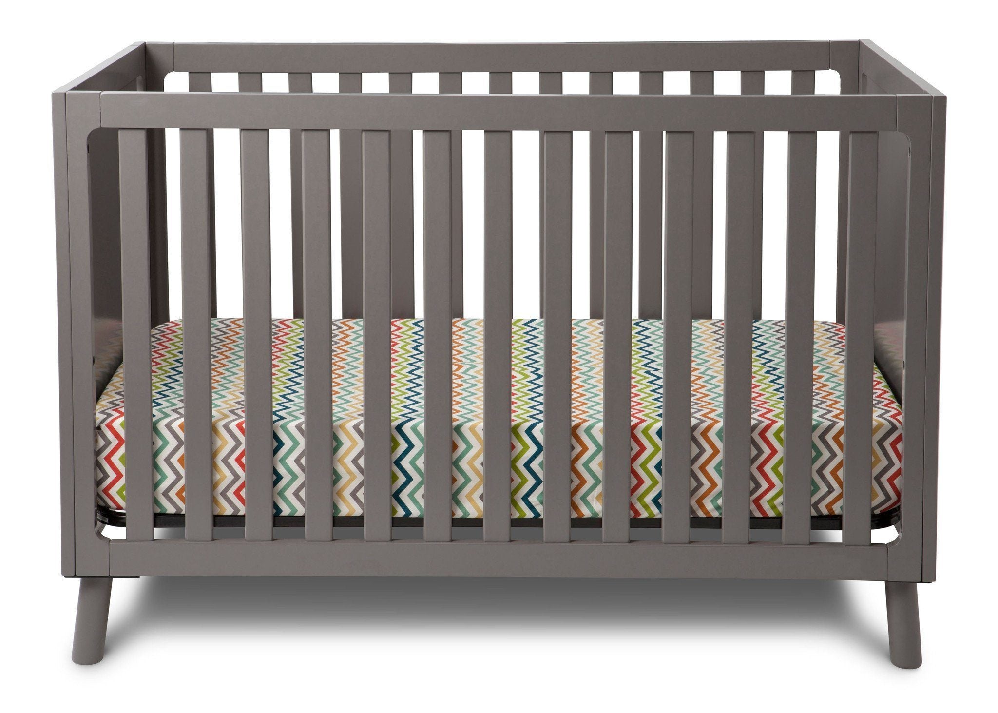 Manhattan 3-in-1 Convertible Baby Crib - Toddler Bed & Daybed - Modern Nursery Furniture for Newborns & Kids - Perfect for Small Spaces & Growing Families