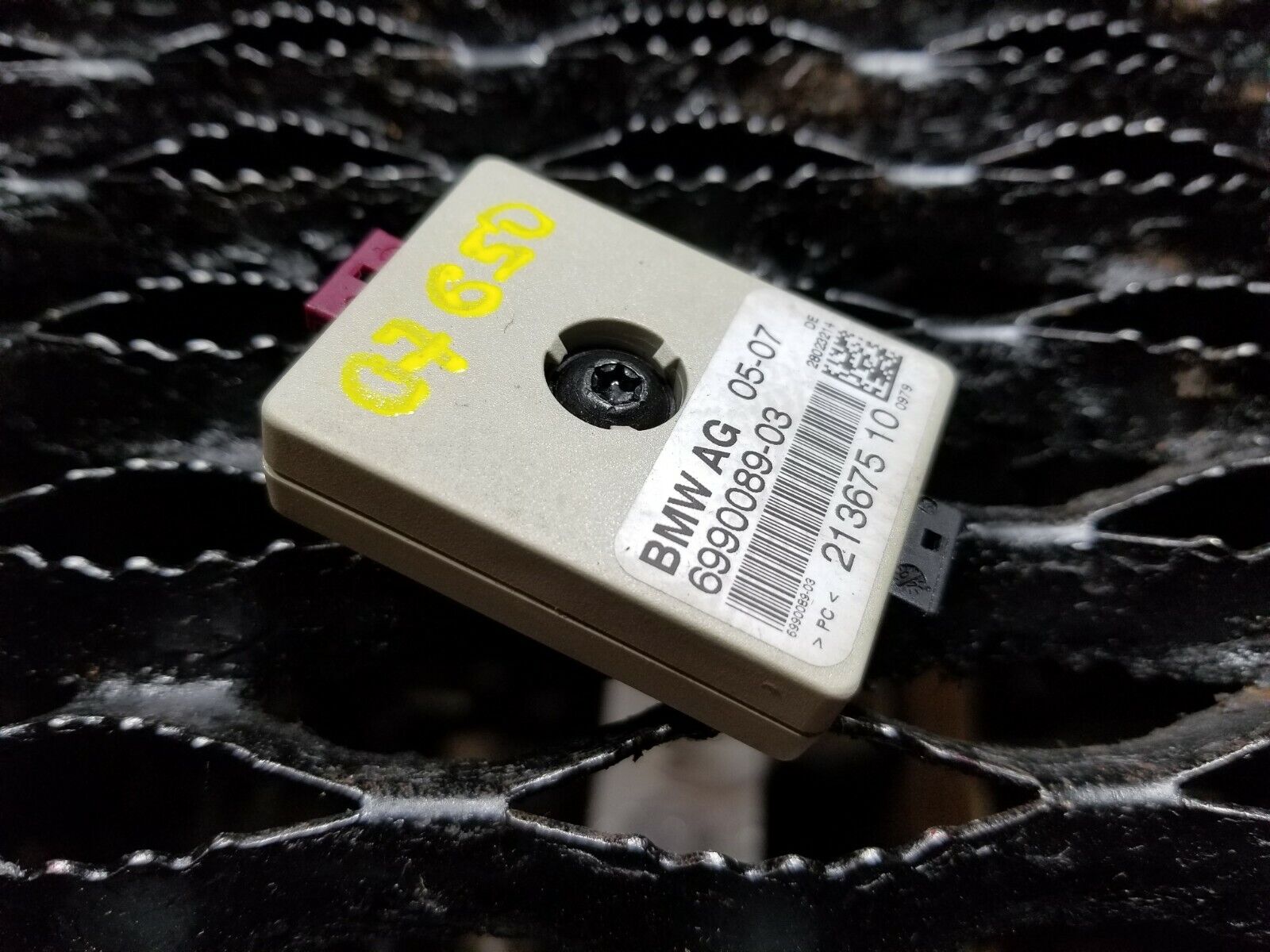 2006-2010 BMW 650i E63 OEM Antenna Noise Suppression Filter - Reduce Radio Static for Clearer Sound While Driving