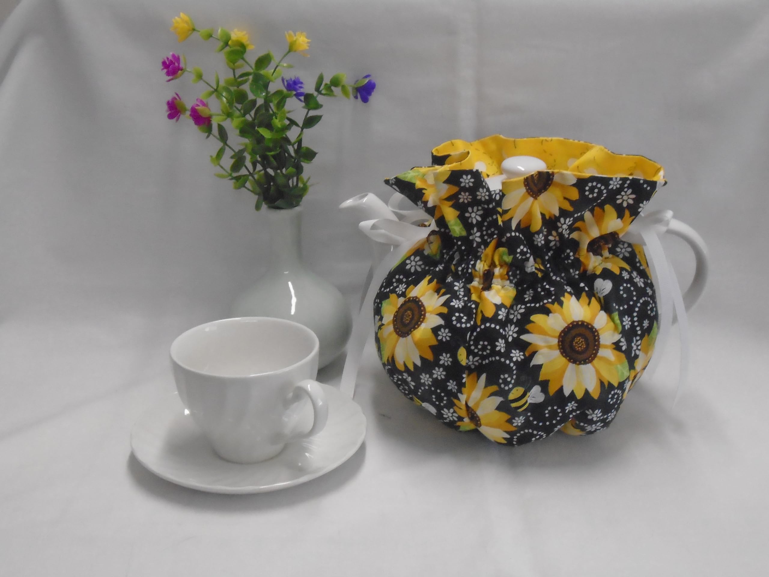 Black Reversible 6-Cup Tea Pot Cozy with Sunflowers & Bees Design - Perfect for Tea Parties & Cozy Kitchen Decor