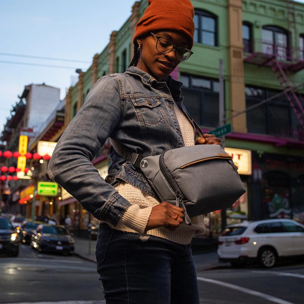 Peak Design Everyday Sling 10L v2 Ash - Compact Camera Bag for Photographers | Waterproof & Durable for Travel, Hiking & Urban Commute