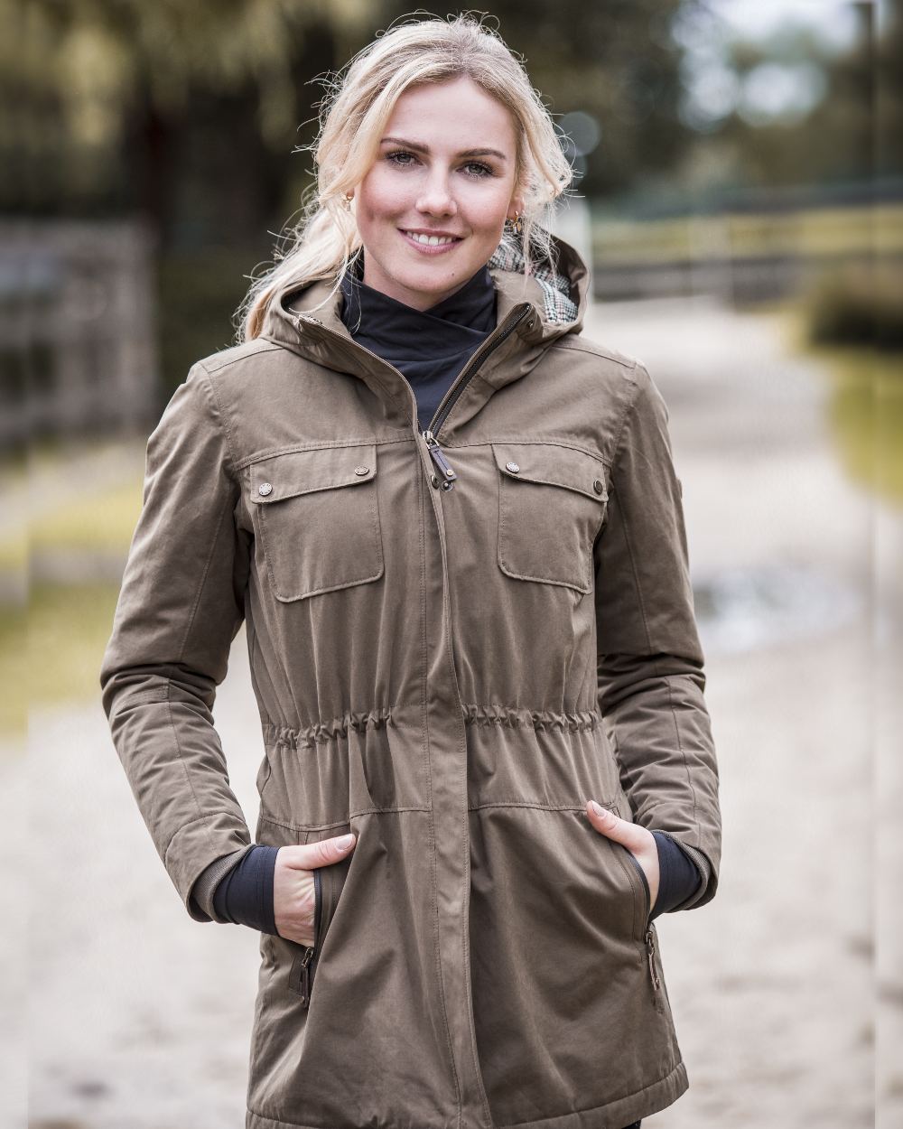 Ariat Women's Argentium Waterproof Winter Parka Jacket - Warm Windproof Coat for Outdoor Activities, Hiking & Cold Weather
