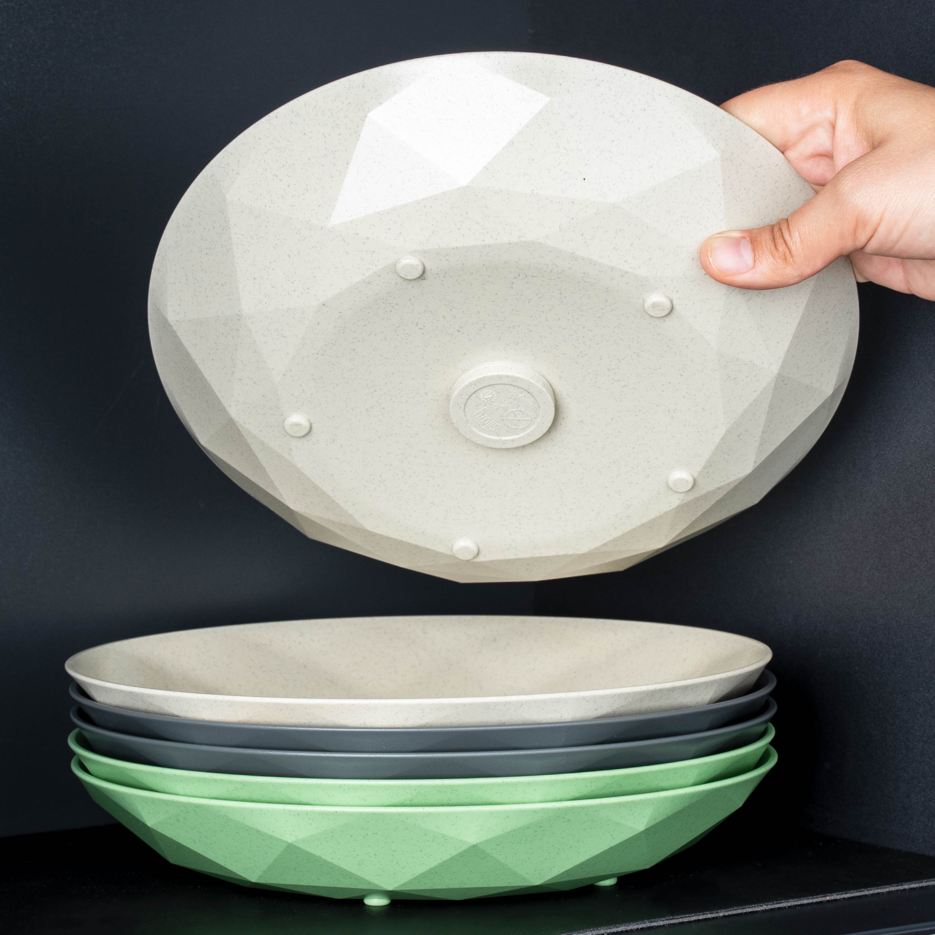 Premium Plastic Plates with Magnetic Base - 24 cm Sand Color - Perfect for Outdoor Dining, Picnics, and Party Serving