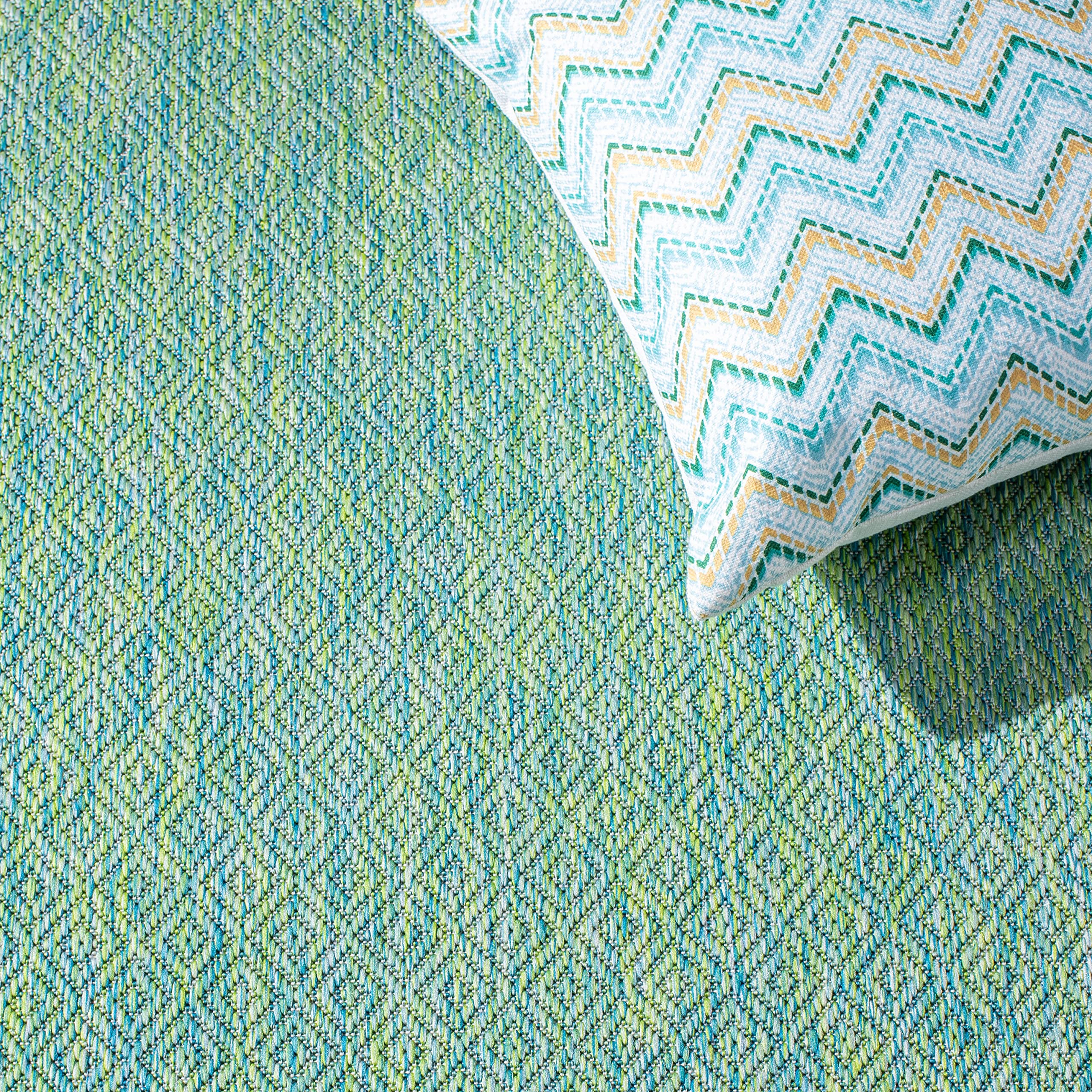 SAFAVIEH Courtyard Collection 6'7