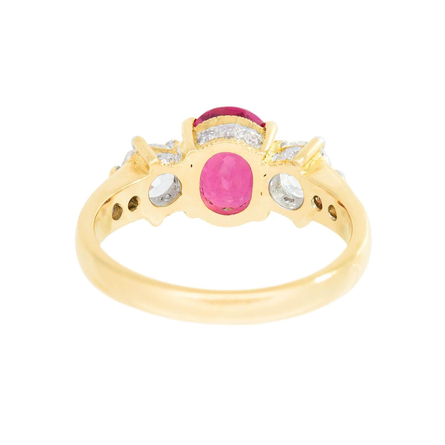 18K Gold Natural Spinel & Diamond Ring for Women – Elegant Vintage Style Jewelry for Engagement, Wedding & Special Occasions