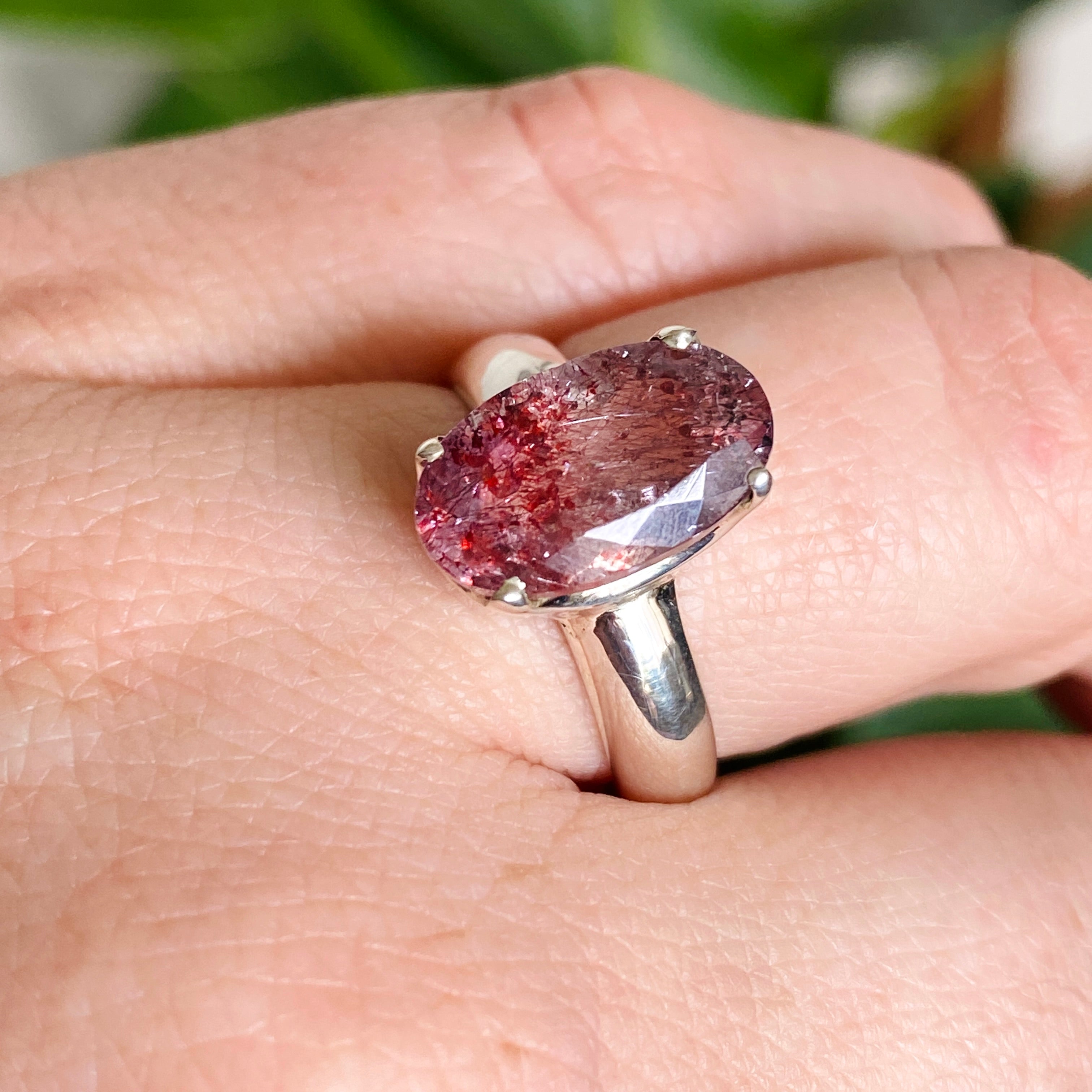 Lepidicrocite in Quartz (Inclusion Quartz) Oval Faceted Ring - Size 7 - PRGJ595 - Elegant Gemstone Jewelry for Women, Perfect for Weddings & Special Occasions