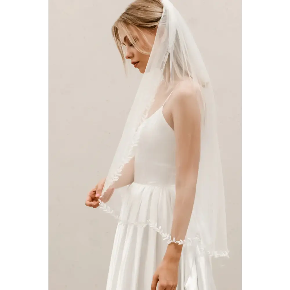 Elegant Pearl Beaded Edge Wedding Veil V006 - Perfect for Bridal Ceremonies, Photos & Special Occasions