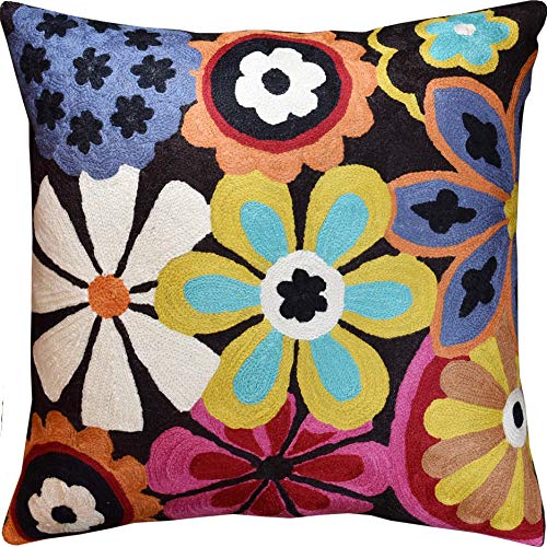 Daisy Bloom Pillow