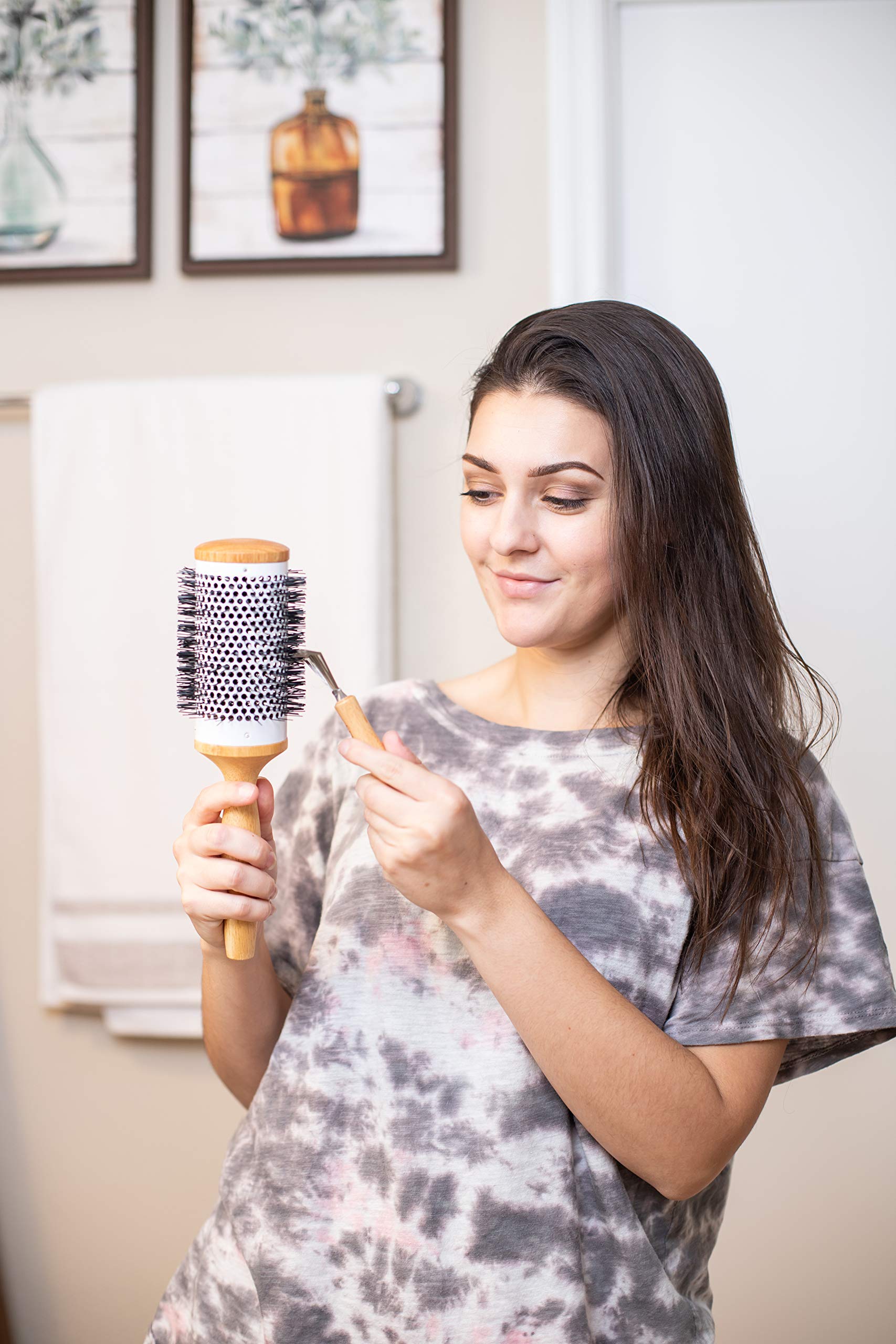 GranNaturals Hair Brush Cleaner - Durable Metal Wire Rake with Ergonomic Wooden Handle for Deep Cleaning & Detangling Combs, Bristle Brushes - Quick Hair, Dust & Lint Remover Tool - Perfect for Salon, Home & Travel Use
