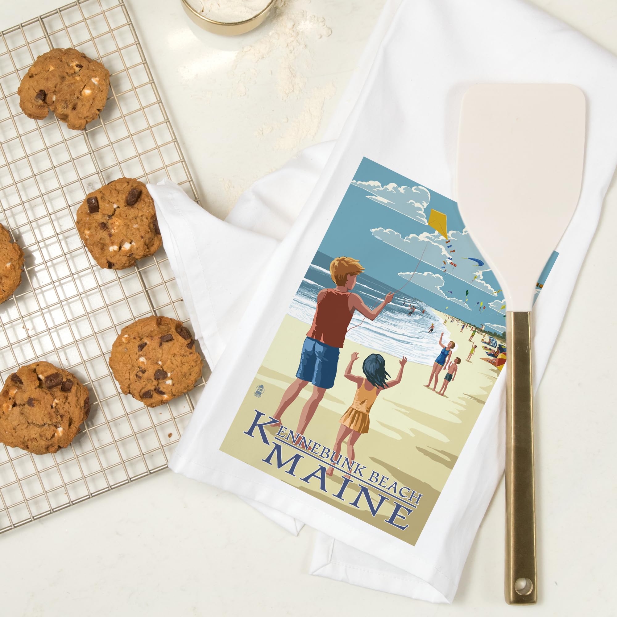 Kennebunk Beach Maine Kite Flyers 100% Cotton Tea Towel - Decorative Hand Towel for Kitchen & Home Decor - Perfect for Dish Drying, Gift Giving, and Coastal Themed Decor