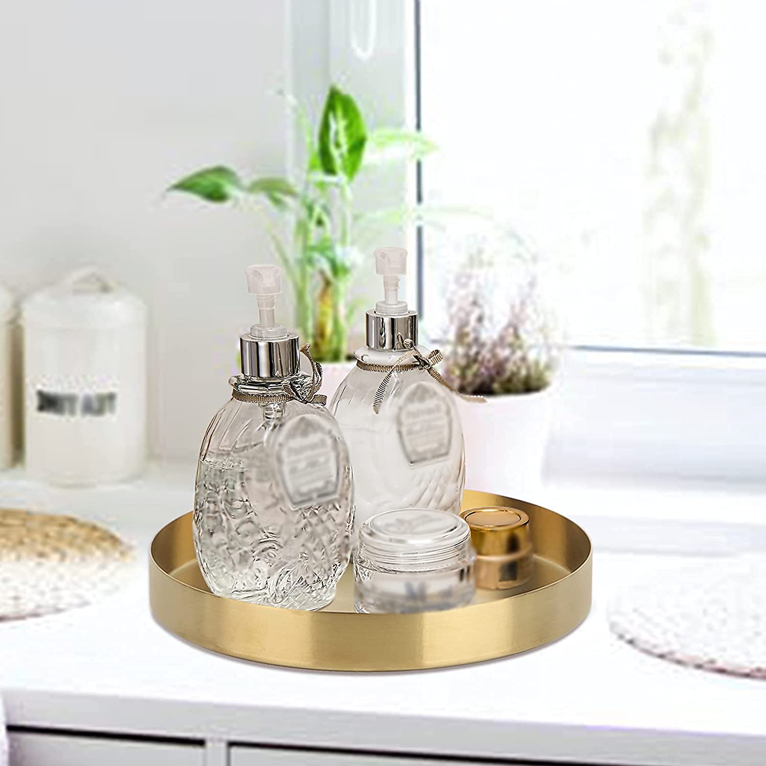 Round Gold Tray - 7.8 Inch Stainless Steel Decorative Tray for Jewelry, Cosmetics & Coffee | Vanity Organizer, Bathroom Plate & Kitchen Tableware | Perfect for Home Decor, Gift Giving & Party Serving