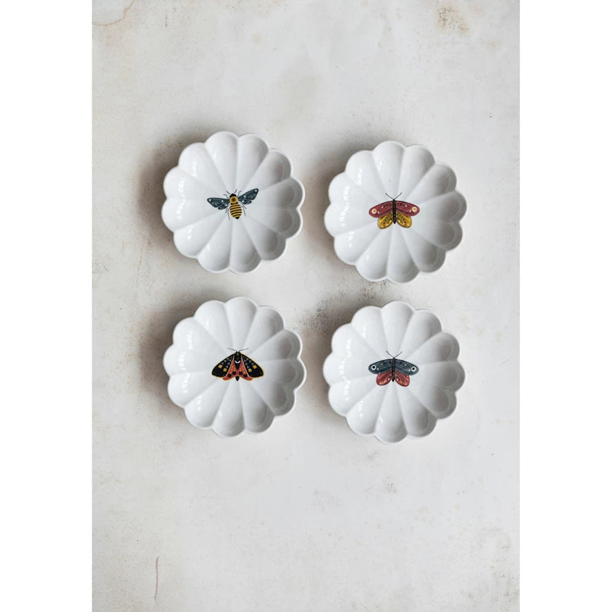 Elegant Fluted Insect Dish Collection - Decorative Serving Plates for Ants, Beetles & Bugs - Perfect for Entomology Displays, Science Classrooms & Unique Home Decor