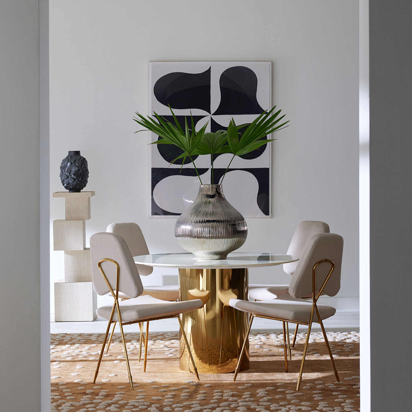 Modernist Pedestal Stand - Minimalist Sculpture Display Base for Home Decor, Art Gallery & Office - Perfect for Showcasing Statues, Vases & Collectibles