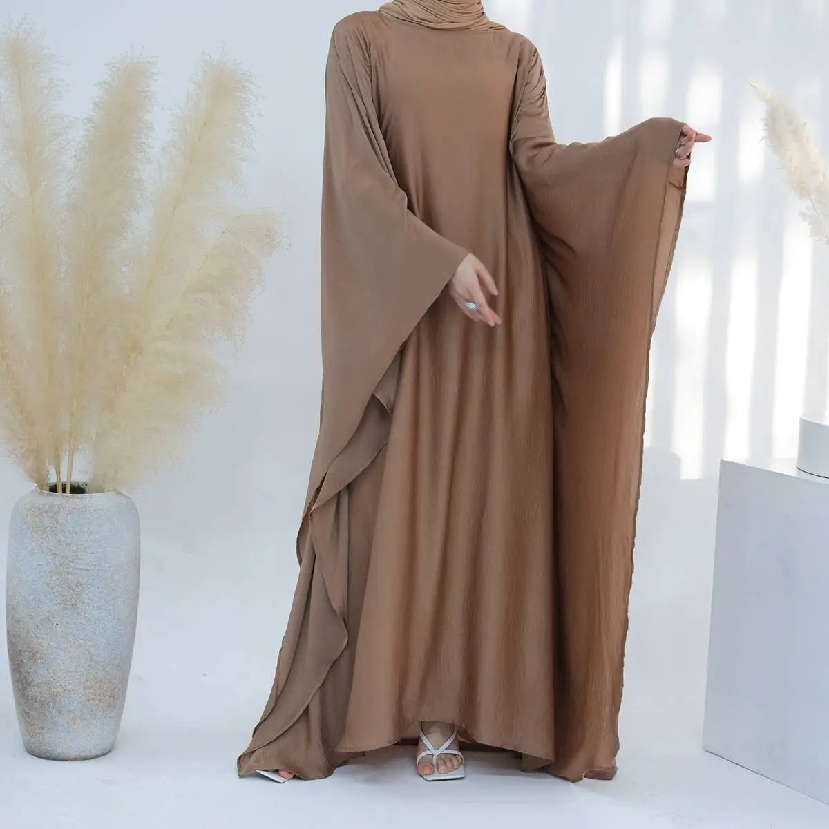 Elegant Batwing Sleeve Muslim Farasha Abaya Dress for Women - Modest Islamic Prayer Dress for Mosque & Special Occasions
