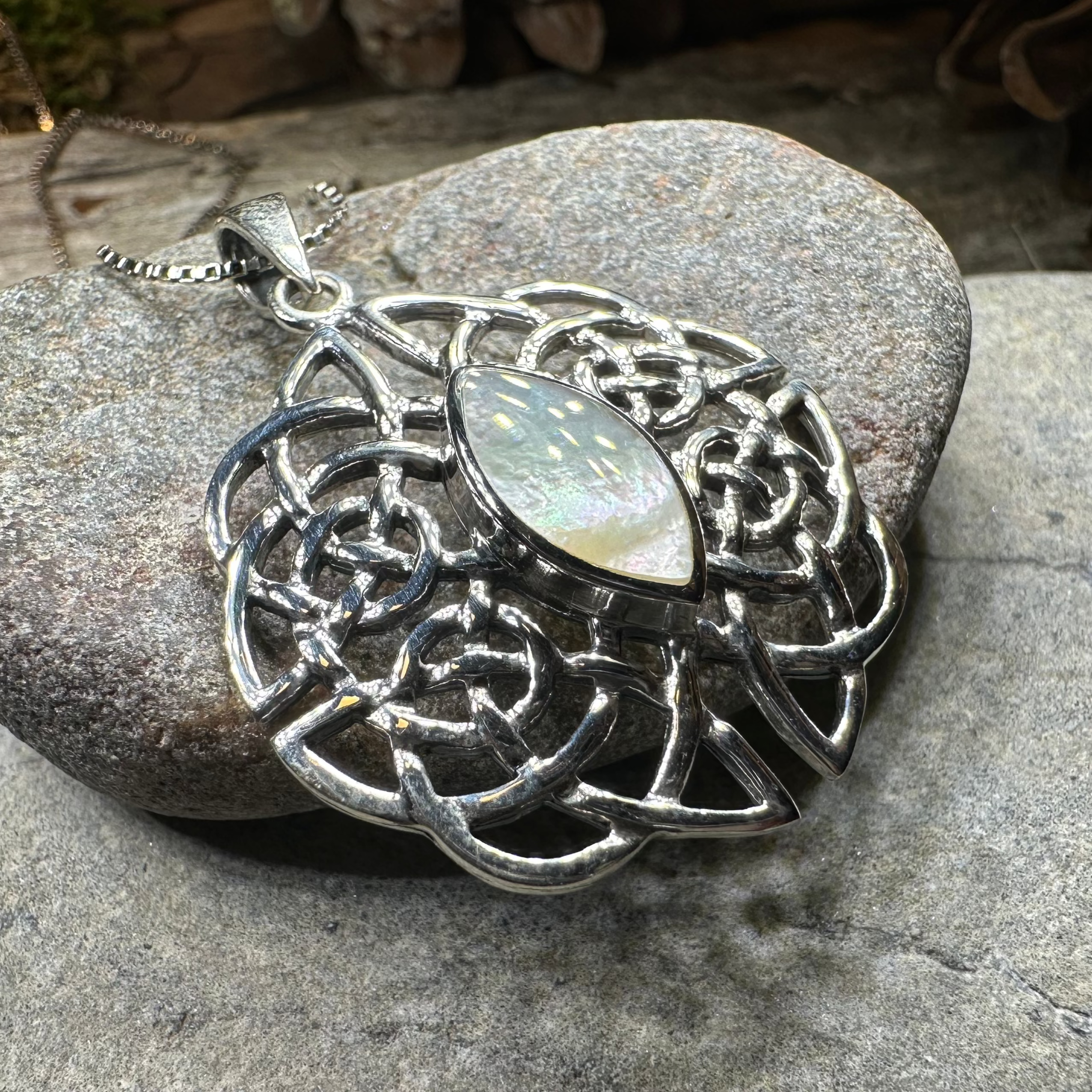 Celtic Knot Necklace for Women - Elegant Cassandra Pendant with Irish Symbolism | Perfect for Gifts, Weddings & Special Occasions