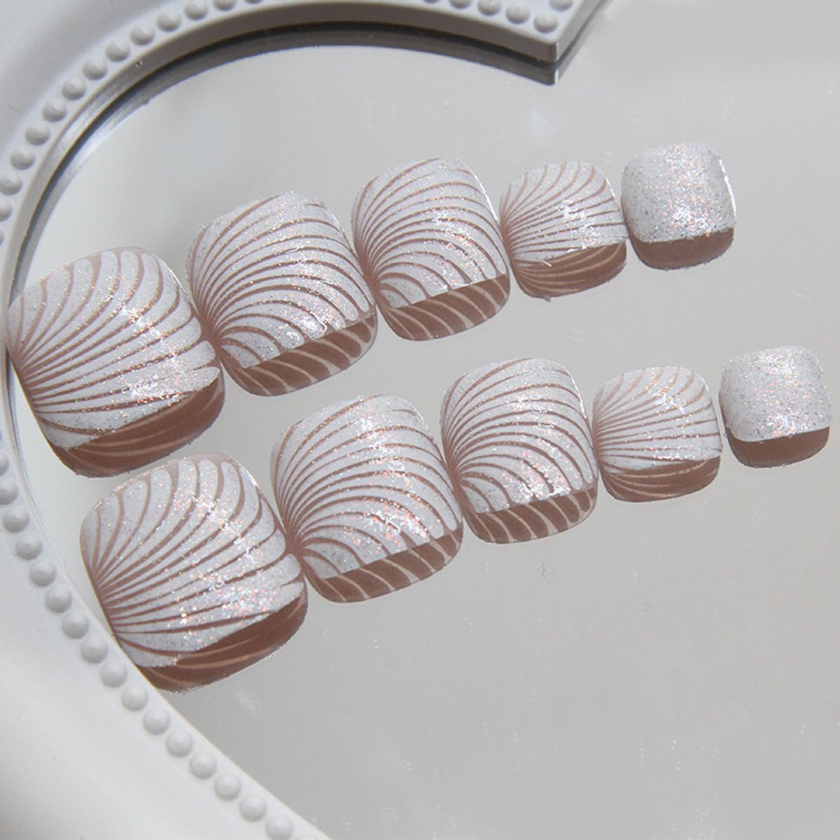 White Shell Pattern Press on Toe Nails - 24 Pcs Short Square Acrylic Fake Toenails for Women | Reusable Summer Pedicure Decorations | Perfect for Beach Vacations, Pool Parties & Nail Salon DIY