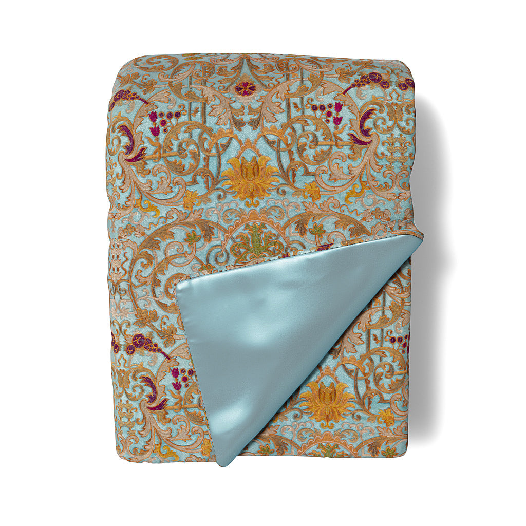 Venezia Throw Blanket - Soft & Cozy Knit Throw for Couch, Bed, or Sofa - Perfect for Home Decor, Gifts, and Winter Warmth
