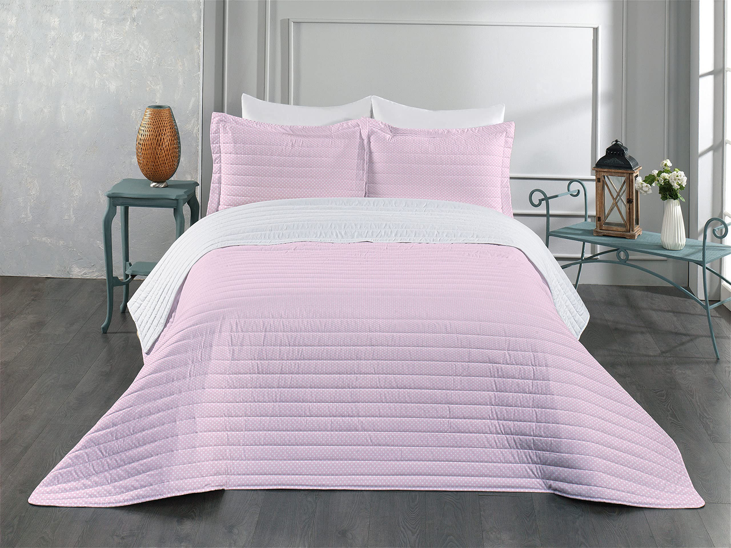 Ambesonne Polka Dots Microfiber Bedspread Set - Vintage Style Geometric Round Motifs, Soft King Size Bedding with Pillow Shams & Comforter in White and Pink - Perfect for Retro Bedroom Decor, Guest Rooms & Cozy Home Styling