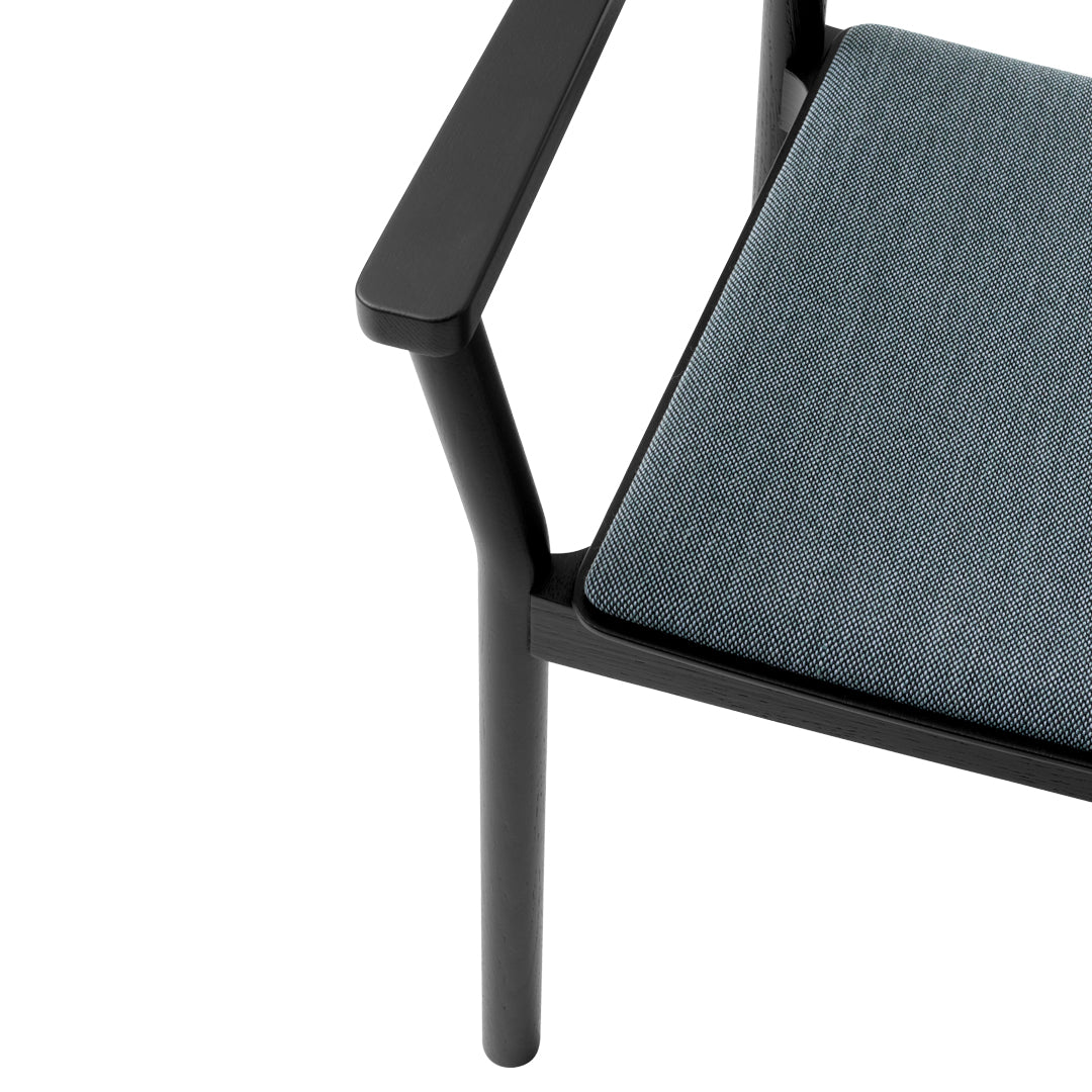 Betty TK11 Armchair - Modern Accent Chair for Living Room, Bedroom & Office - Comfortable Upholstered Lounge Chair with Sturdy Metal Legs - Perfect for Relaxing, Reading & Decorating Your Home