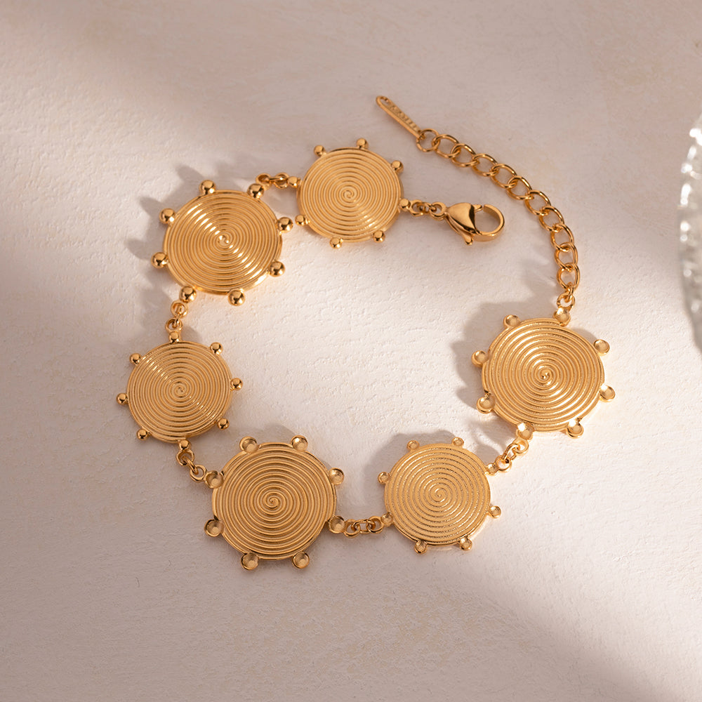 18K Gold Plated Stainless Steel Vintage Palace Style Bracelet for Women - Elegant Retro Jewelry for Parties, Weddings & Special Occasions