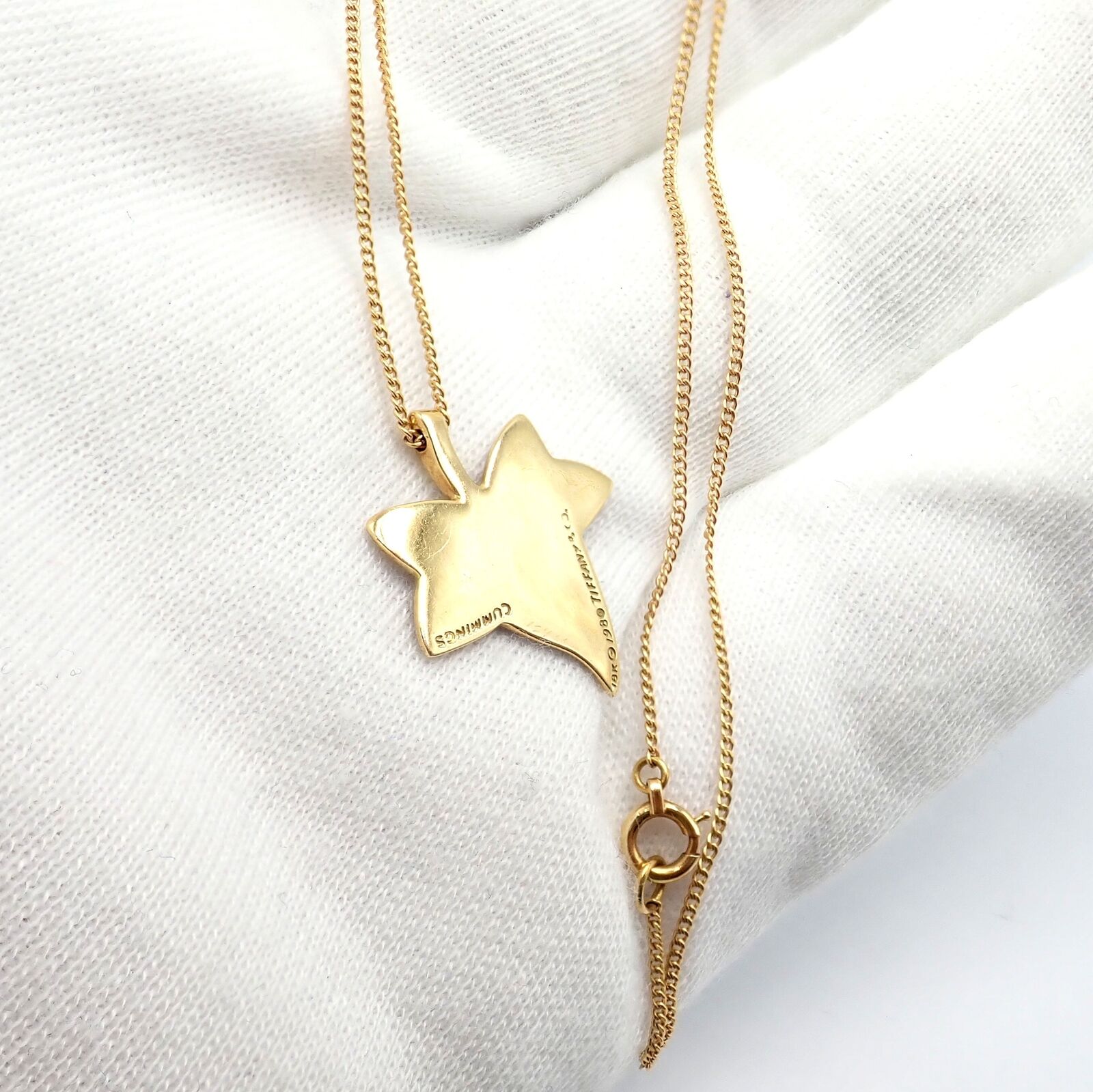 Authentic Tiffany & Co Cummings 18k Yellow Gold Leaf Pendant Necklace Vintage 1980 - Elegant Jewelry Gift for Women, Perfect for Anniversaries & Special Occasions