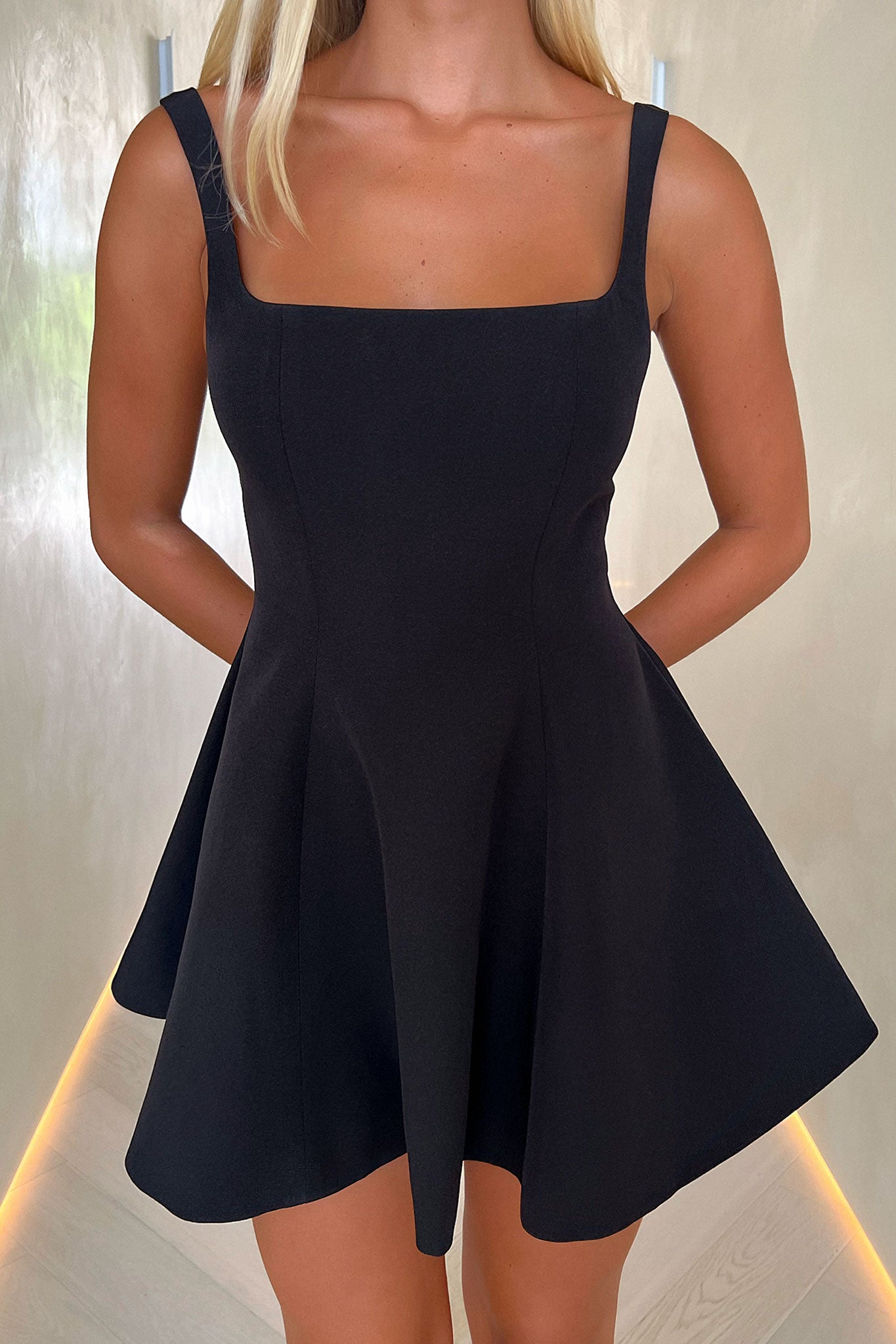 Alice Dress - Elegant Black Women's Dress for Party, Wedding & Evening Wear | Fashionable & Comfortable