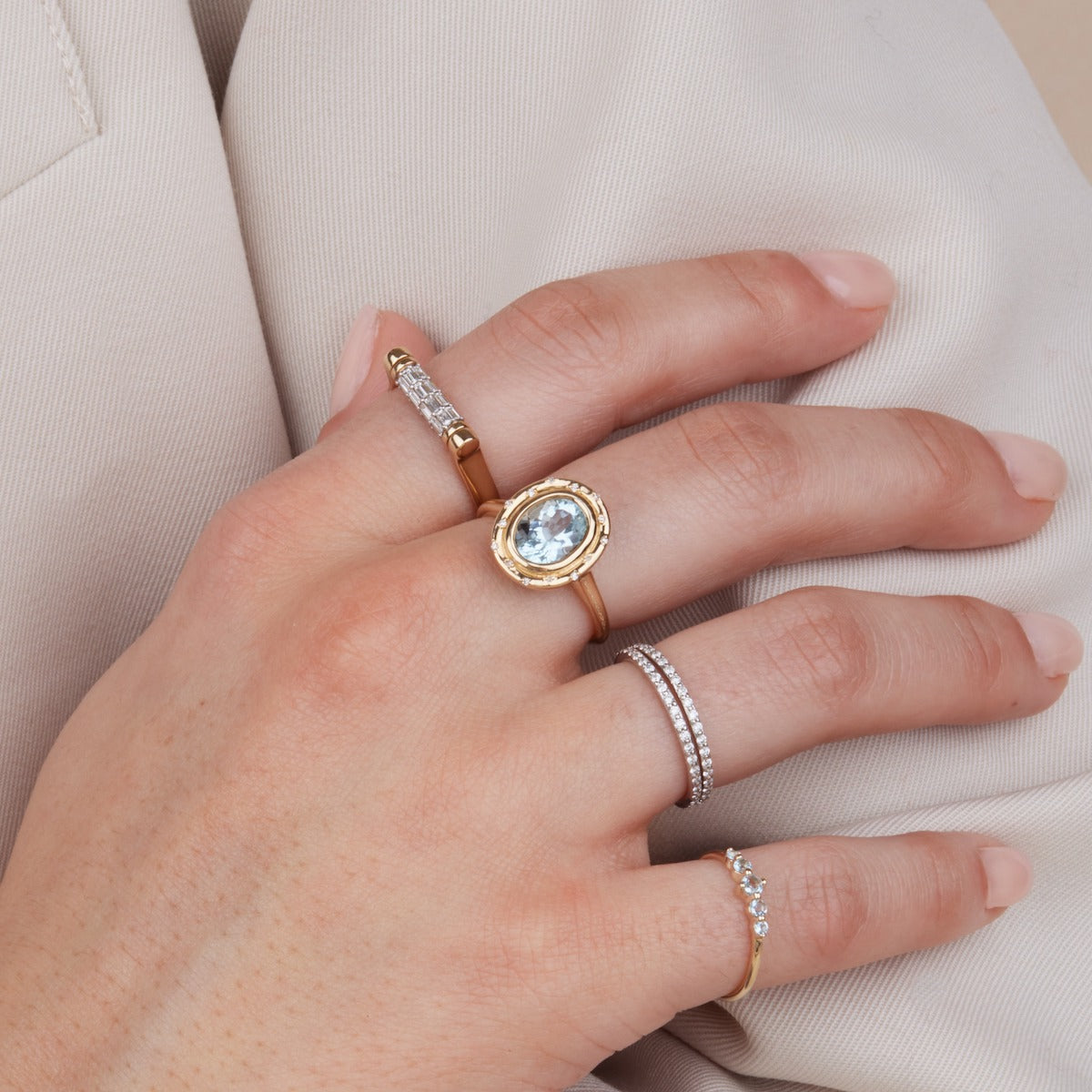 Aquamarine Oval Spotlight Ring - Elegant Blue Gemstone Jewelry for Women - Perfect for Engagement, Wedding, and Special Occasions