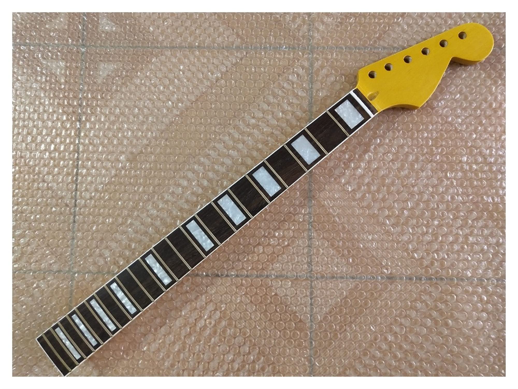 SRLIWHITE 22 Frets Maple Neck with Rosewood Fingerboard for Electric Guitar - 30 Inches Replacement Neck - Perfect for Rock, Blues, and Metal Performances