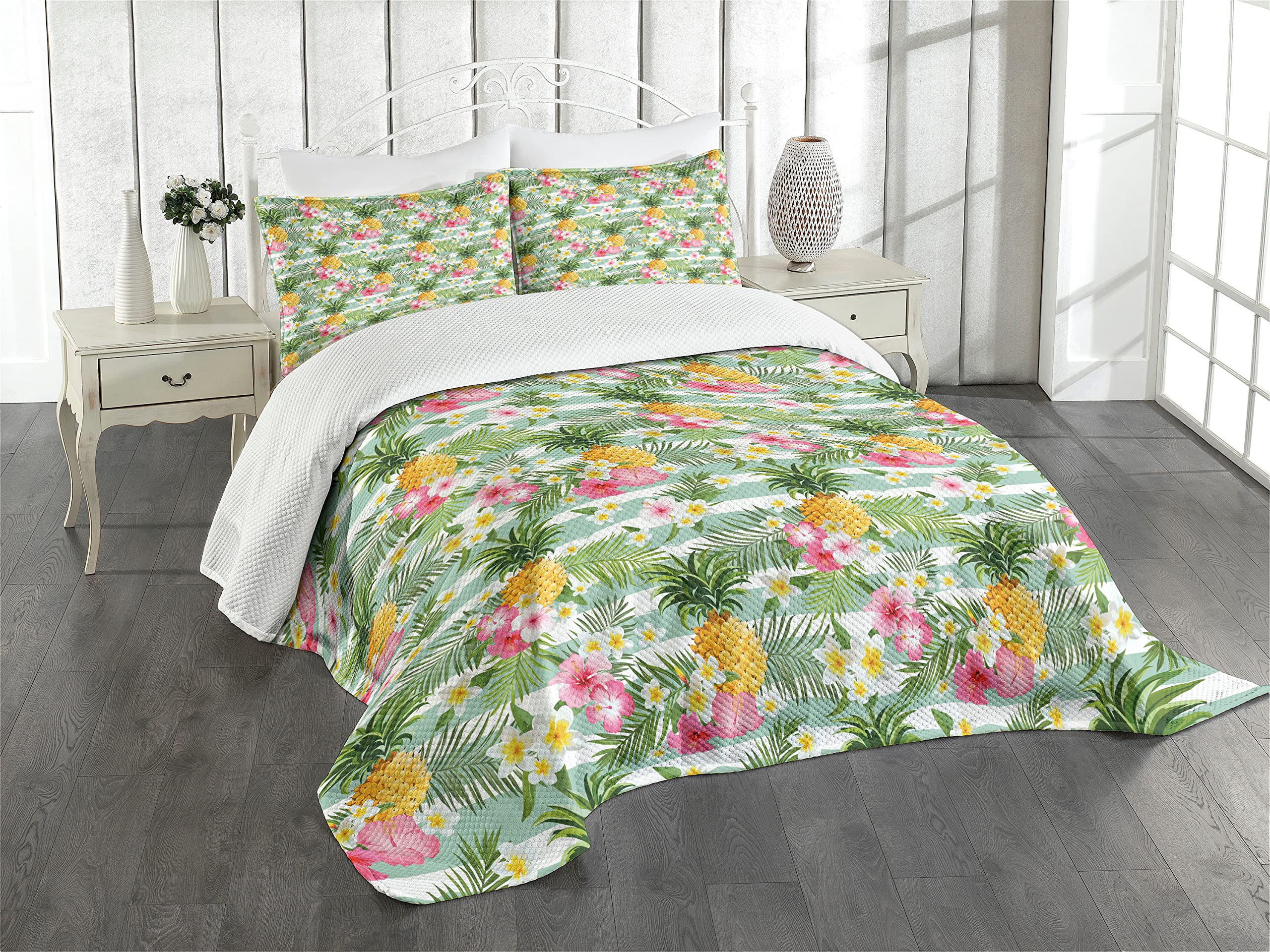 Ambesonne Tropical Fruits Bedspread Set - 3 Piece King Size Bedding with 2 Pillow Shams | Exotic Botanical Print Daffodil Lily Design | Vibrant Multicolor Geometric Pattern for Master Bedroom, Guest Room & Vacation Home Decor