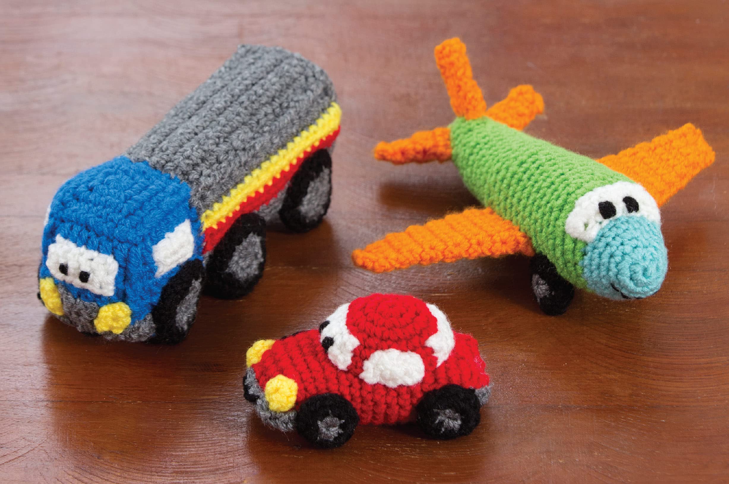 Amigurumi Friends: 20+ Easy Crochet Toy Patterns for Beginners - DIY Handmade Stuffed Animals for Kids, Home Decor & Gift Ideas