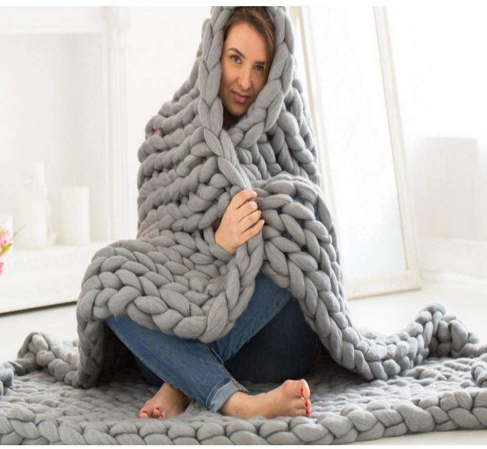 Chunky Knit Blanket - Handmade Bulky Yarn Throw - 40x40 in (100x100cm) - Soft Grey Boho Home Decor for Bed, Sofa, Chair, Pet Bed & Yoga Mat - Cozy & Warm Winter Essential for Living Room & Bedroom