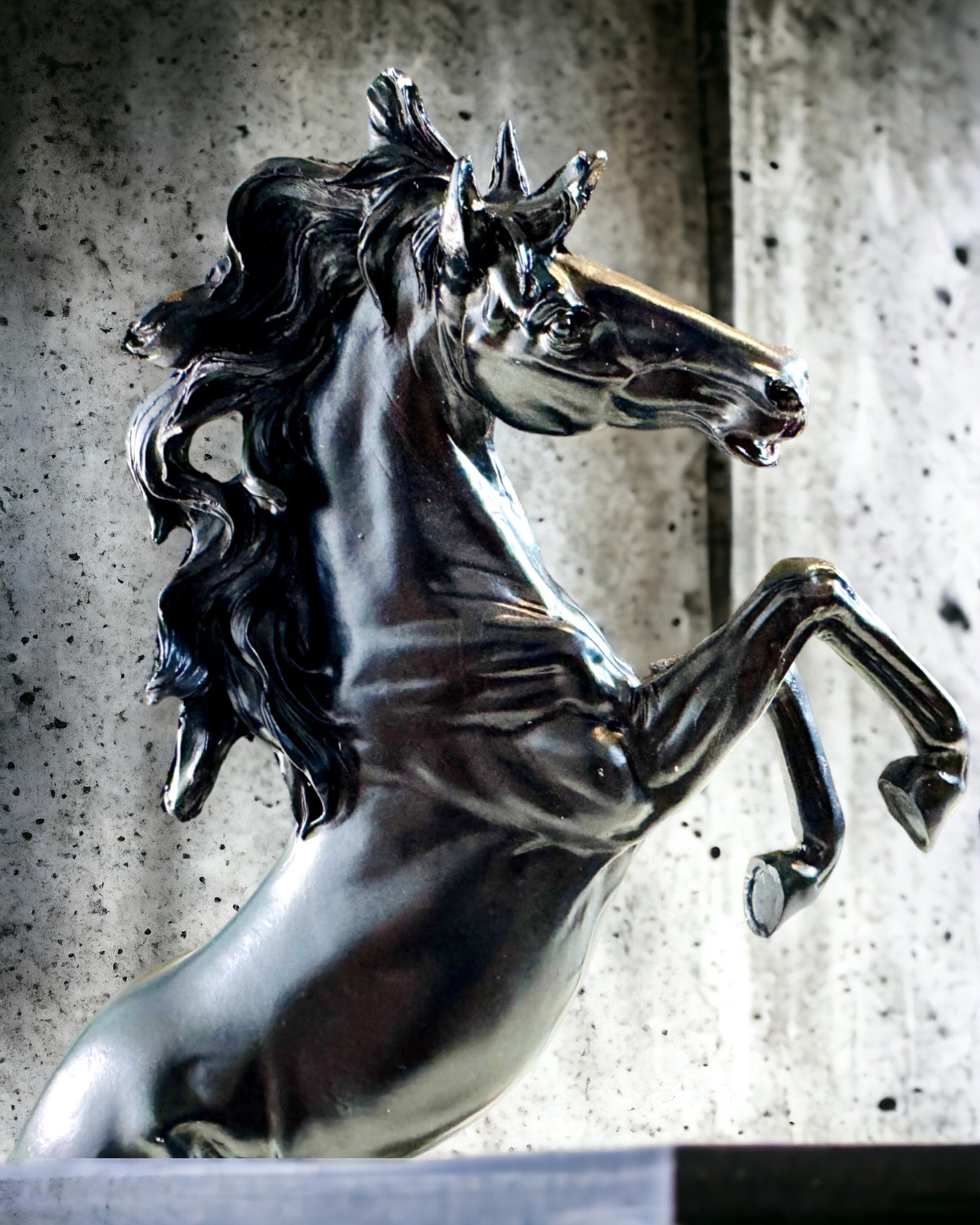 Black Pearl Horse Sculpture - Elegant Motion Art, Custom Engraving Available | Perfect for Home Decor, Office Display & Equestrian Gifts