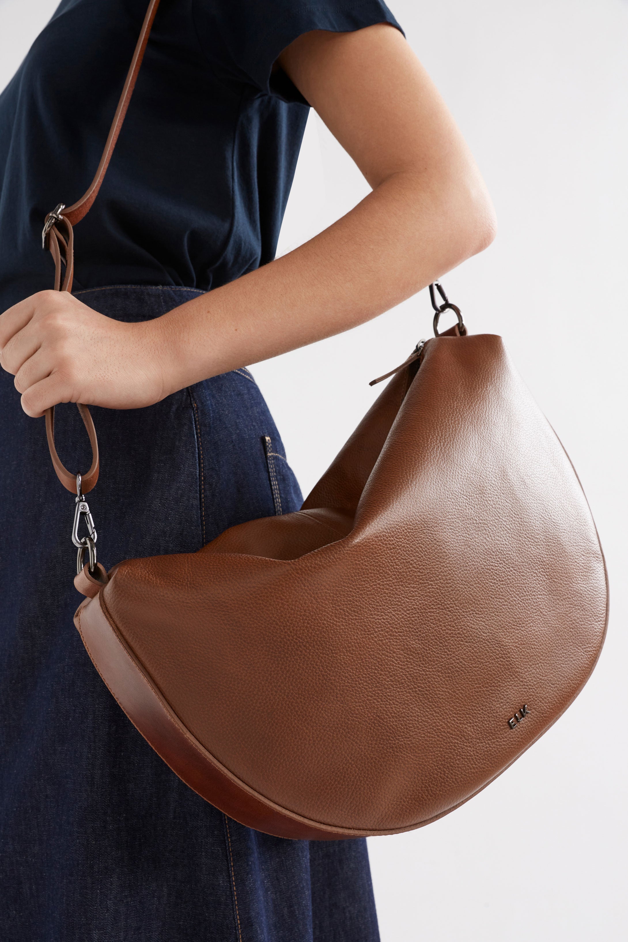 Stylish Ilin Crossbody Bag for Women - Fashionable & Lightweight Shoulder Purse - Perfect for Daily Use, Travel, and Shopping