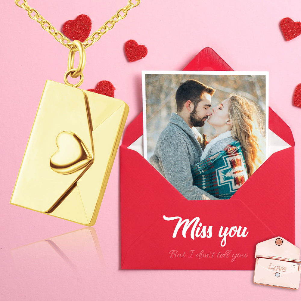 Custom Engraved Love Couple Necklace for Him & Her - Personalized Romantic Gift for Anniversary, Wedding, Valentine's Day - Perfect for Couples, Engagements & Special Occasions