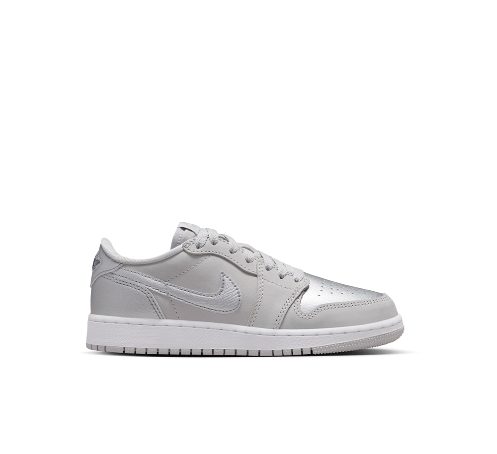 Air Jordan 1 Low OG (GS) - Retro Basketball Shoes for Women & Kids - Perfect for Casual Wear, Street Style & Sneaker Collection