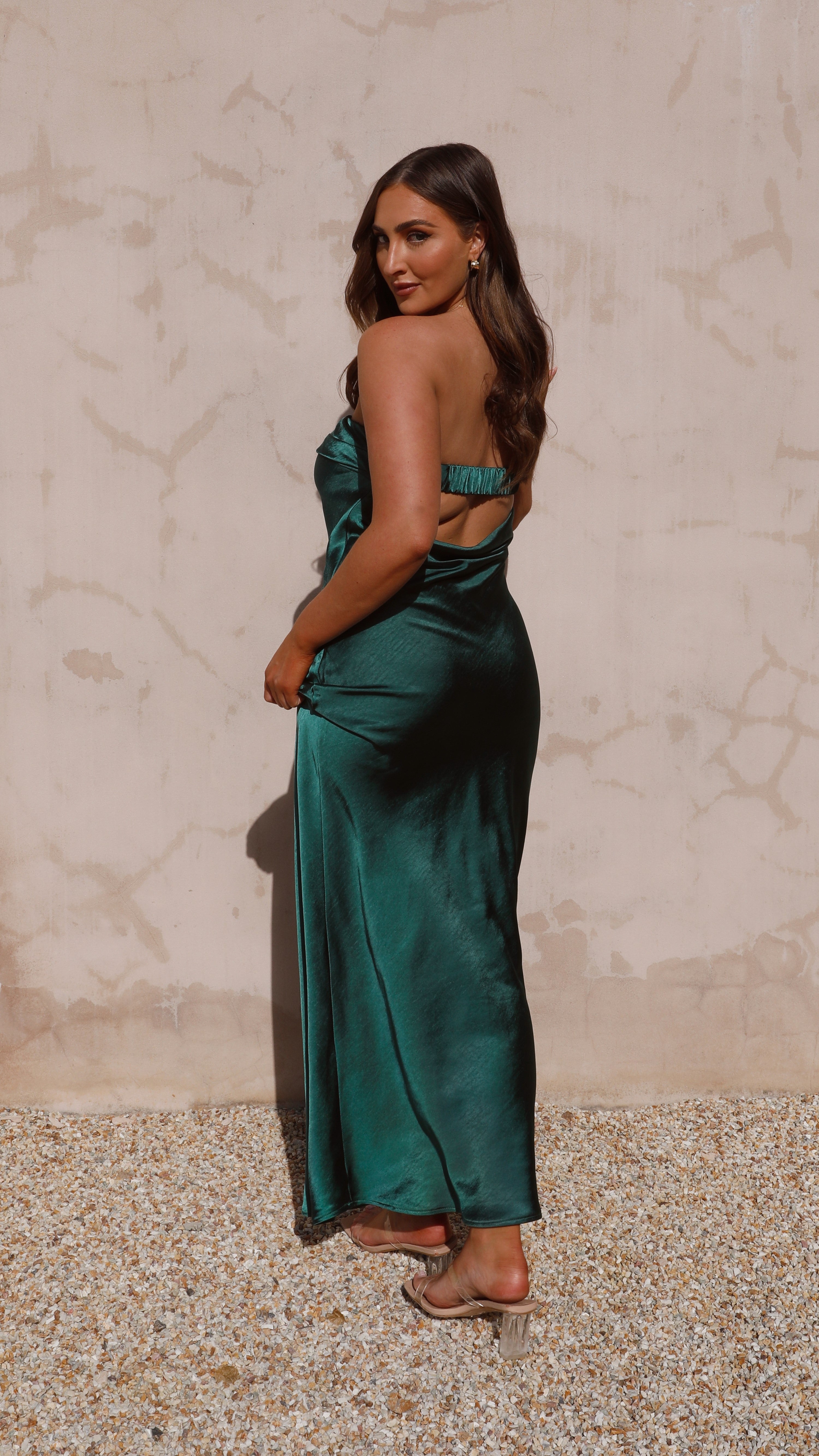 Gisele Maxi Dress - Elegant Emerald Green Long Flowy Dress for Women | Perfect for Summer, Beach Vacations & Evening Parties