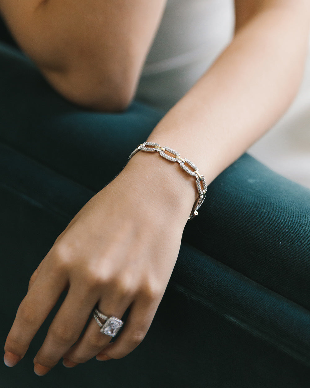 2 Tone Link Bracelet for Women & Men - Elegant Stainless Steel Jewelry Gift for Anniversary, Wedding & Everyday Wear - Adjustable & Hypoallergenic Fashion Accessory
