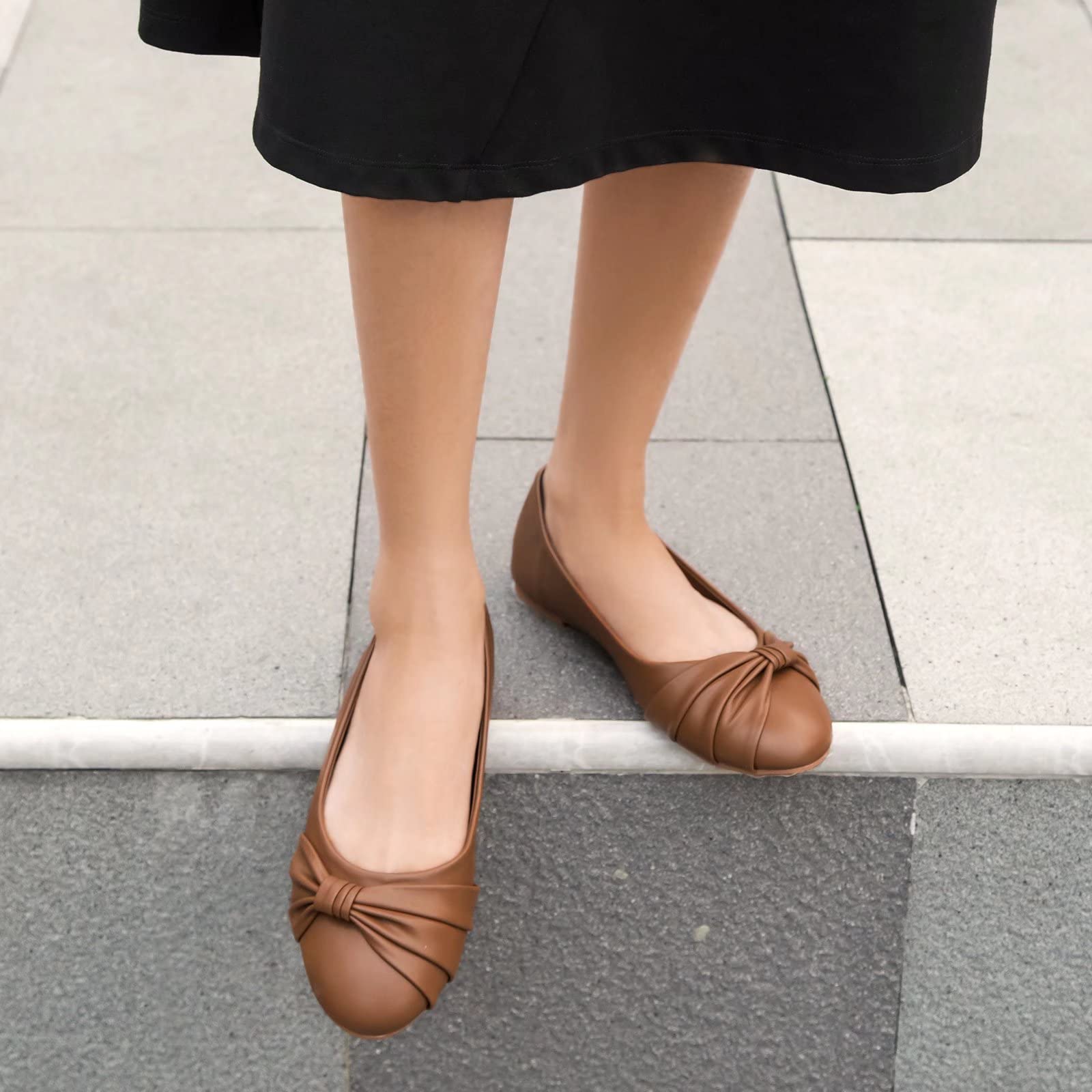 MaxMuxun Women's Comfortable Ballet Flats - Faux Suede Round Toe Slip-On Dress Shoes for Walking, Work & Casual Outfits
