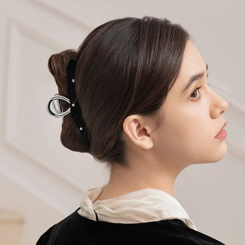 Jacinda XL Hair Claw Clip - Extra Large Hair Clips for Women, Strong Hold Hair Accessories for Thick Hair, Ponytail Holder for Workout, Office & Everyday Use