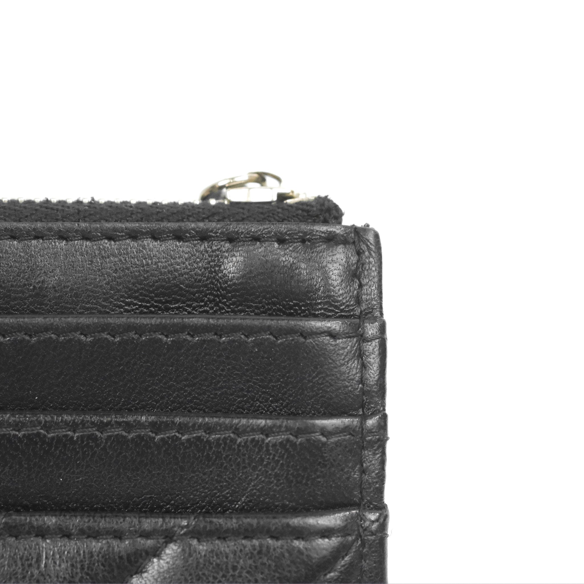 Chanel Chevron CC Zipped Card Holder in Black Lambskin with Silver Hardware - Luxury Compact Wallet for Everyday Use & Travel Essentials