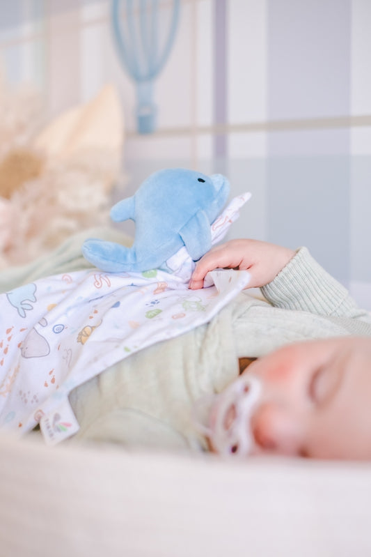 Tikiri Ocean Organic Comforter - Soft & Hypoallergenic Dolphin Print Bedding Set for Kids & Adults - Perfect for Nursery, Bedroom Decor & Cozy Sleep