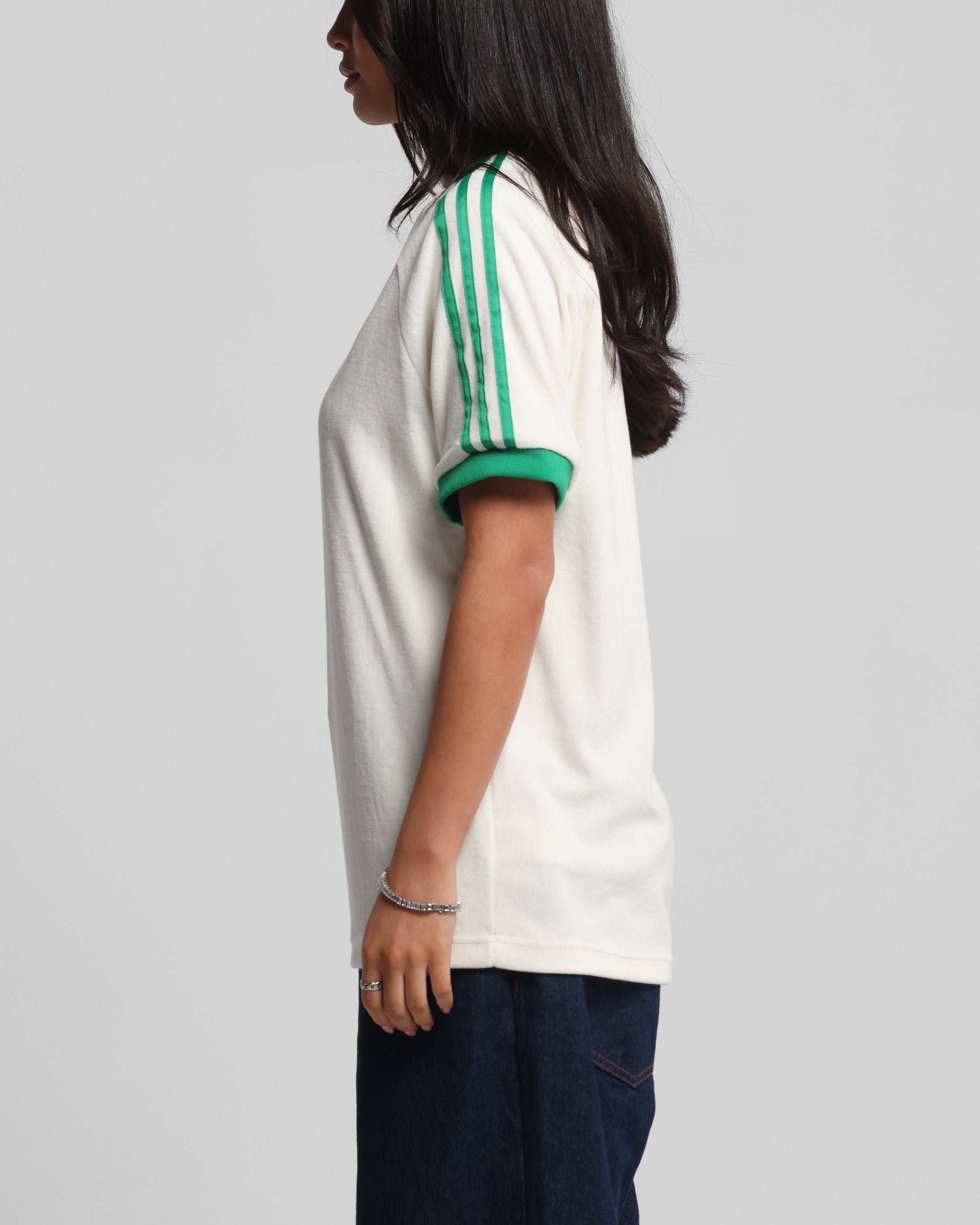 Adidas Originals 70's Cali Vintage T-Shirt - Off White | Retro Casual Wear for Men & Women | Perfect for Street Style & Everyday Outfits