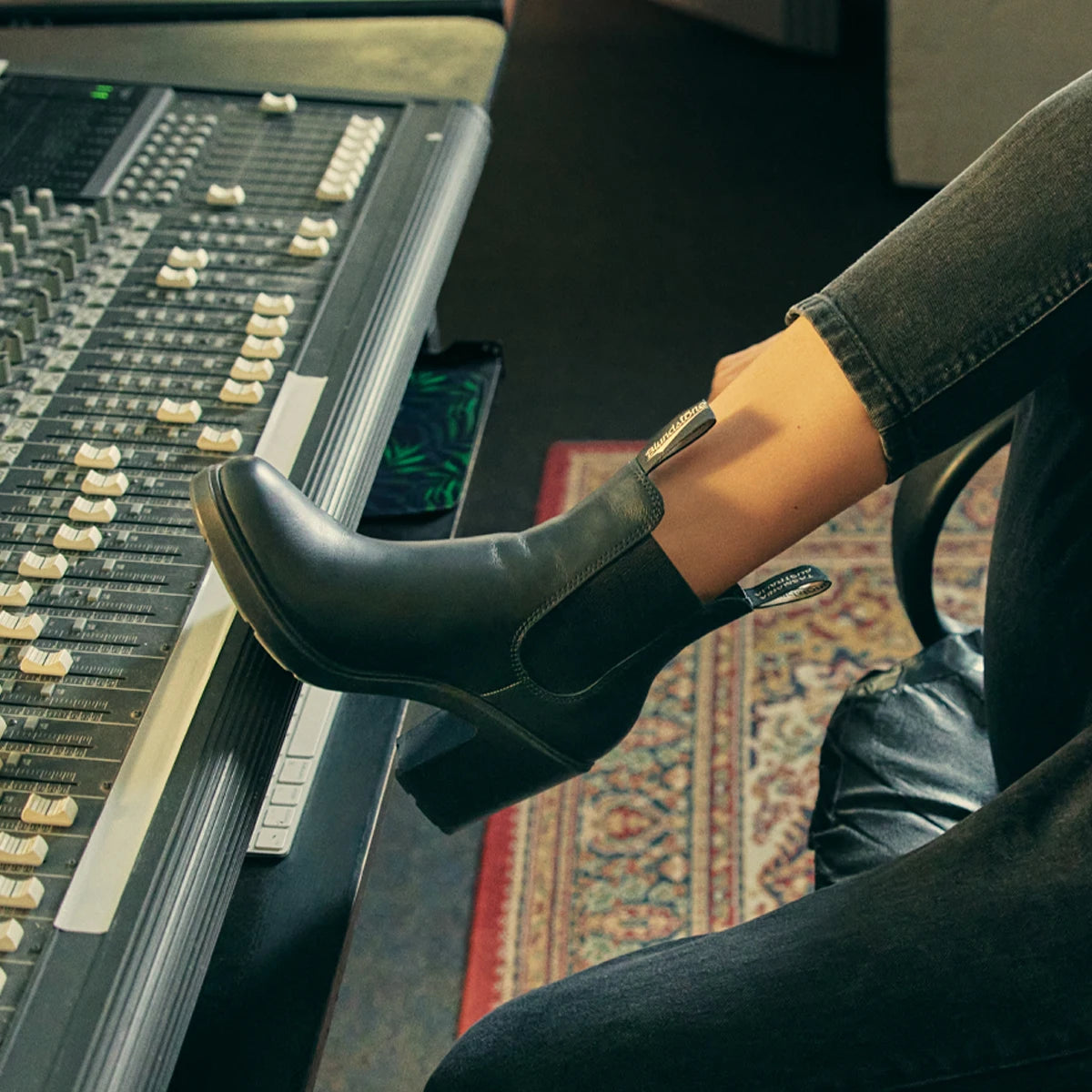 Blundstone Women's 2365 High Heel Chelsea Boots Black Leather Ankle Booties - Perfect for Work, Office & Casual Outfits