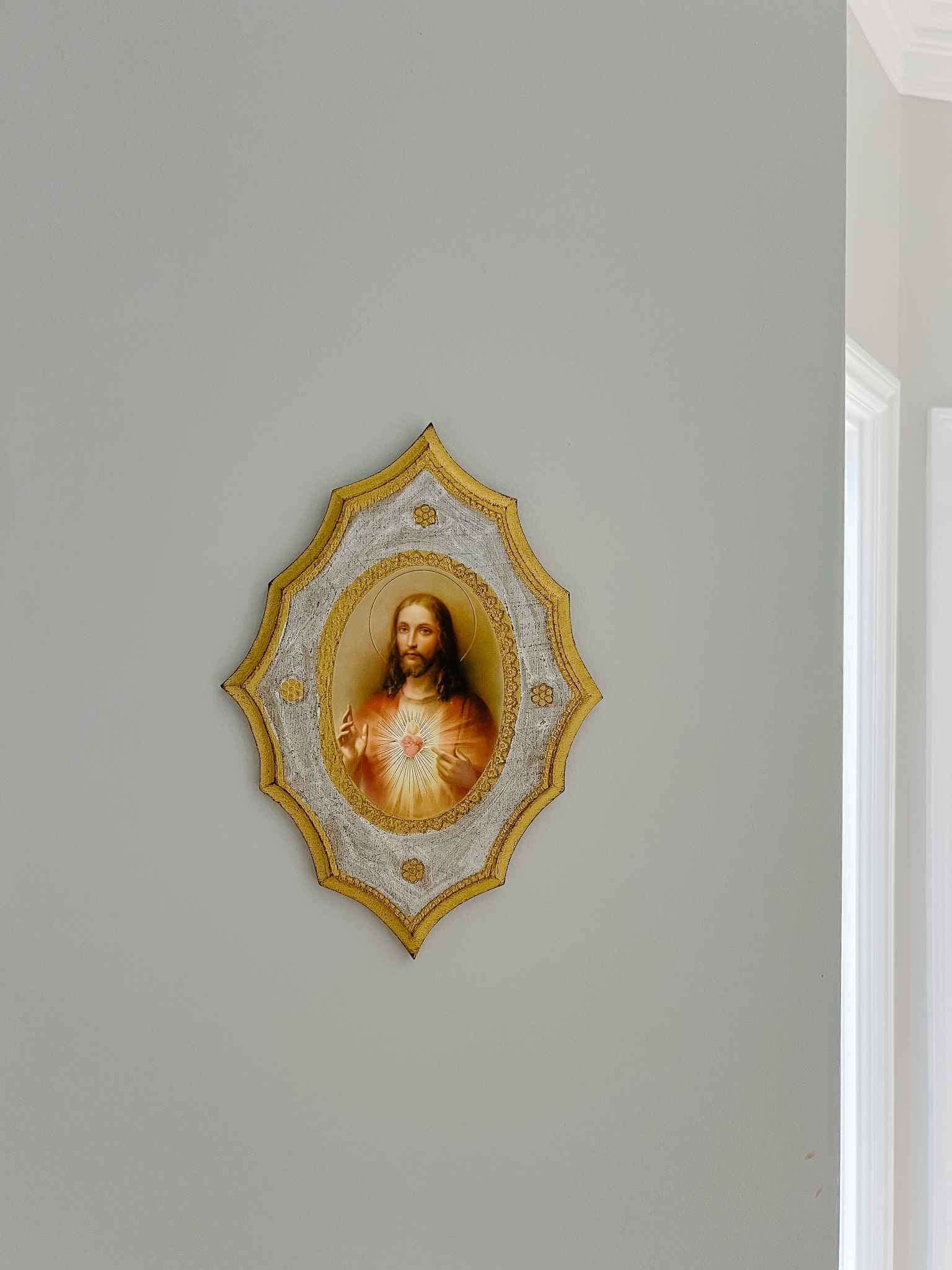 Sacred Heart of Jesus Florentine Plaque - Religious Wall Decor for Home, Church & Prayer Room - Perfect for Catholic Gifts & Devotional Spaces
