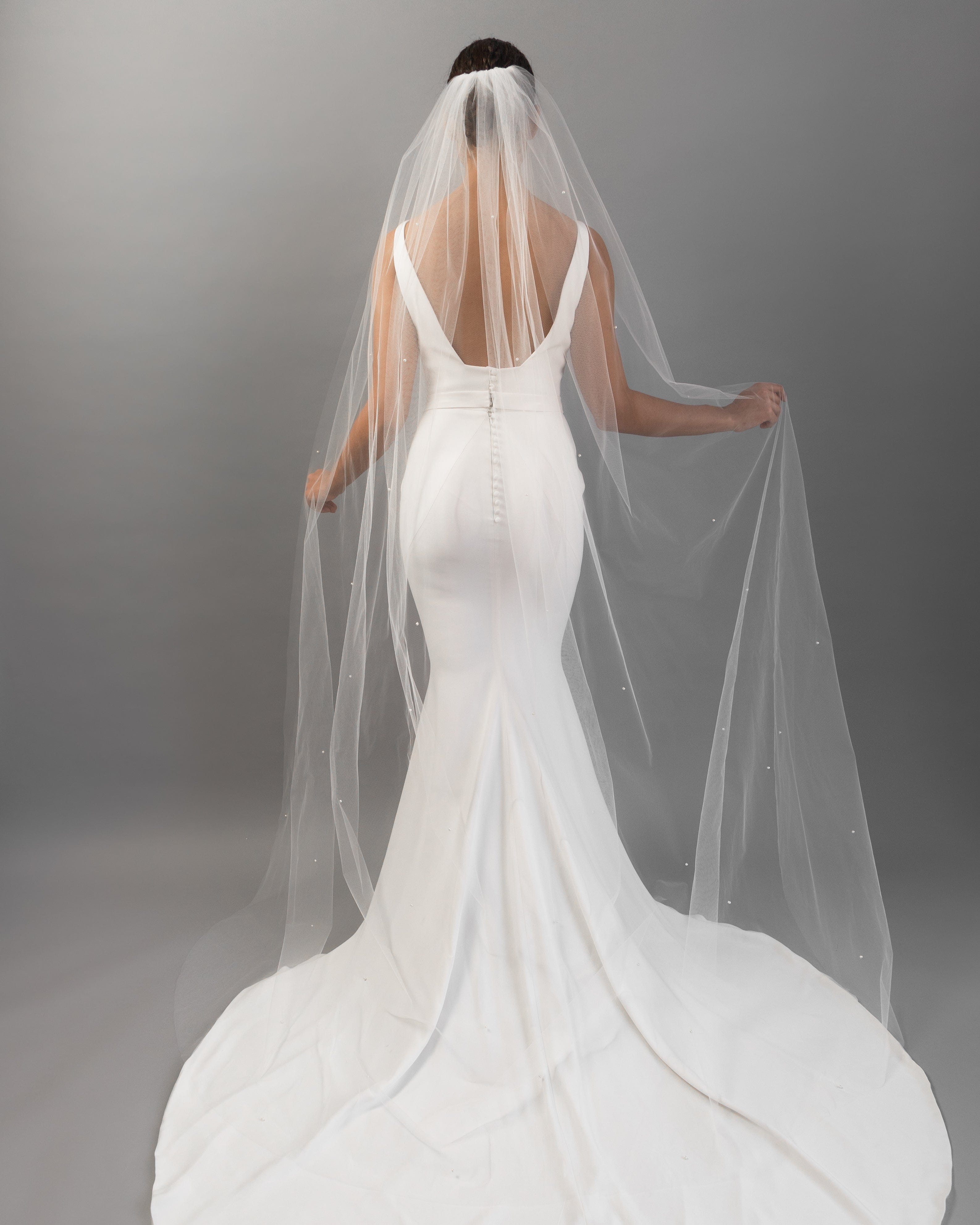 Audrey Veil - Elegant Bridal Wedding Veil for Bride | Perfect for Church Ceremony, Outdoor Wedding & Photoshoot