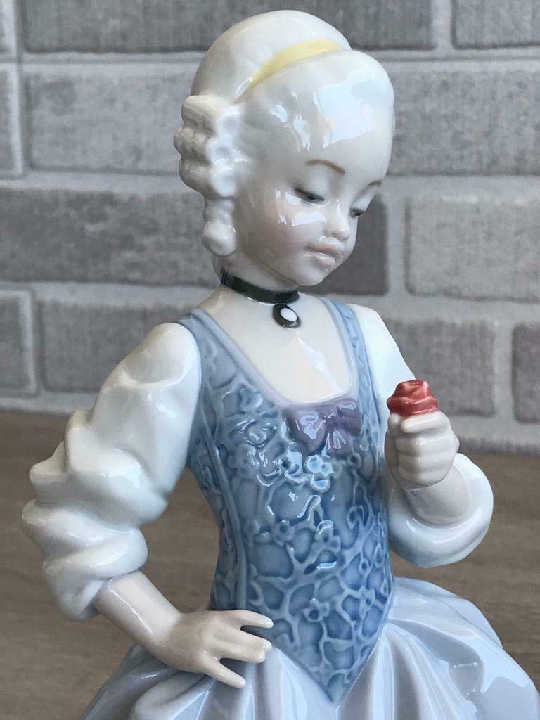 Lladro Nao Set of 2 Porcelain Figurines - Rococo Girl with Letter & Rococo Girl with Flower - Handcrafted Collectible Home Decor for Living Room, Shelf Display, and Gift Giving